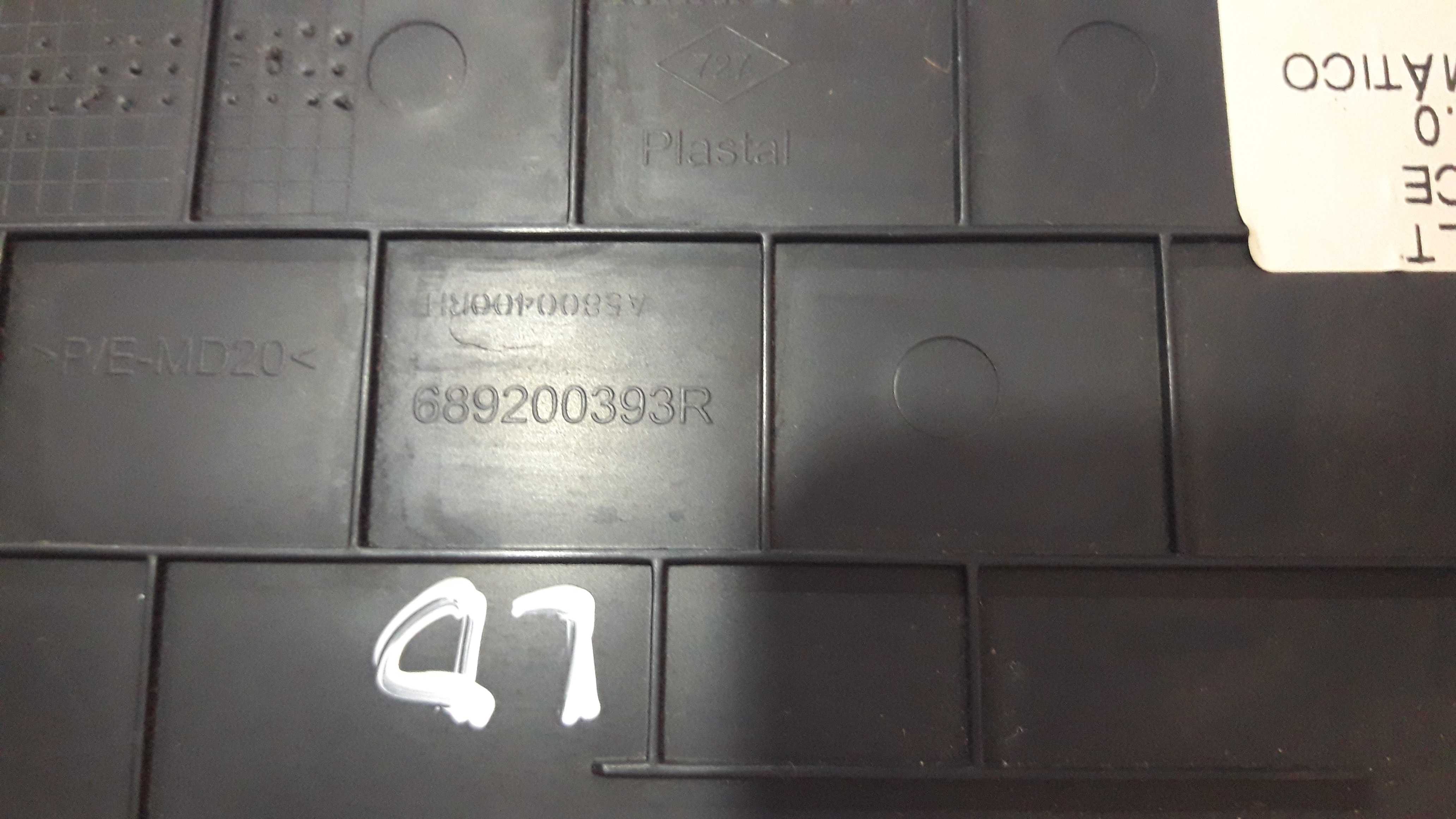 Moldura Lateral Direita Painel Fluence 12 A 15 689200393r 7