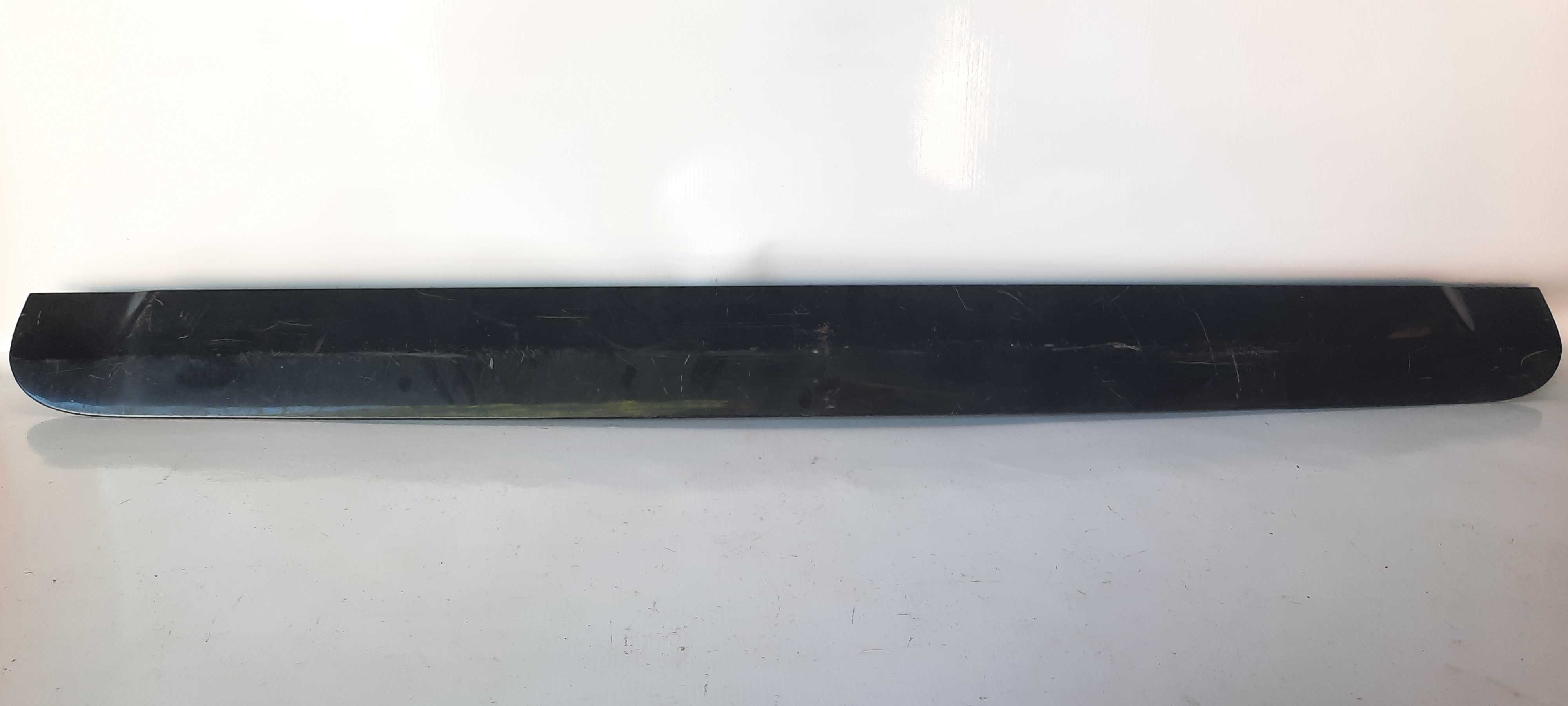 Moldura Aplique Tampa Traseira Agile 2014 94722241 Original Preto 1