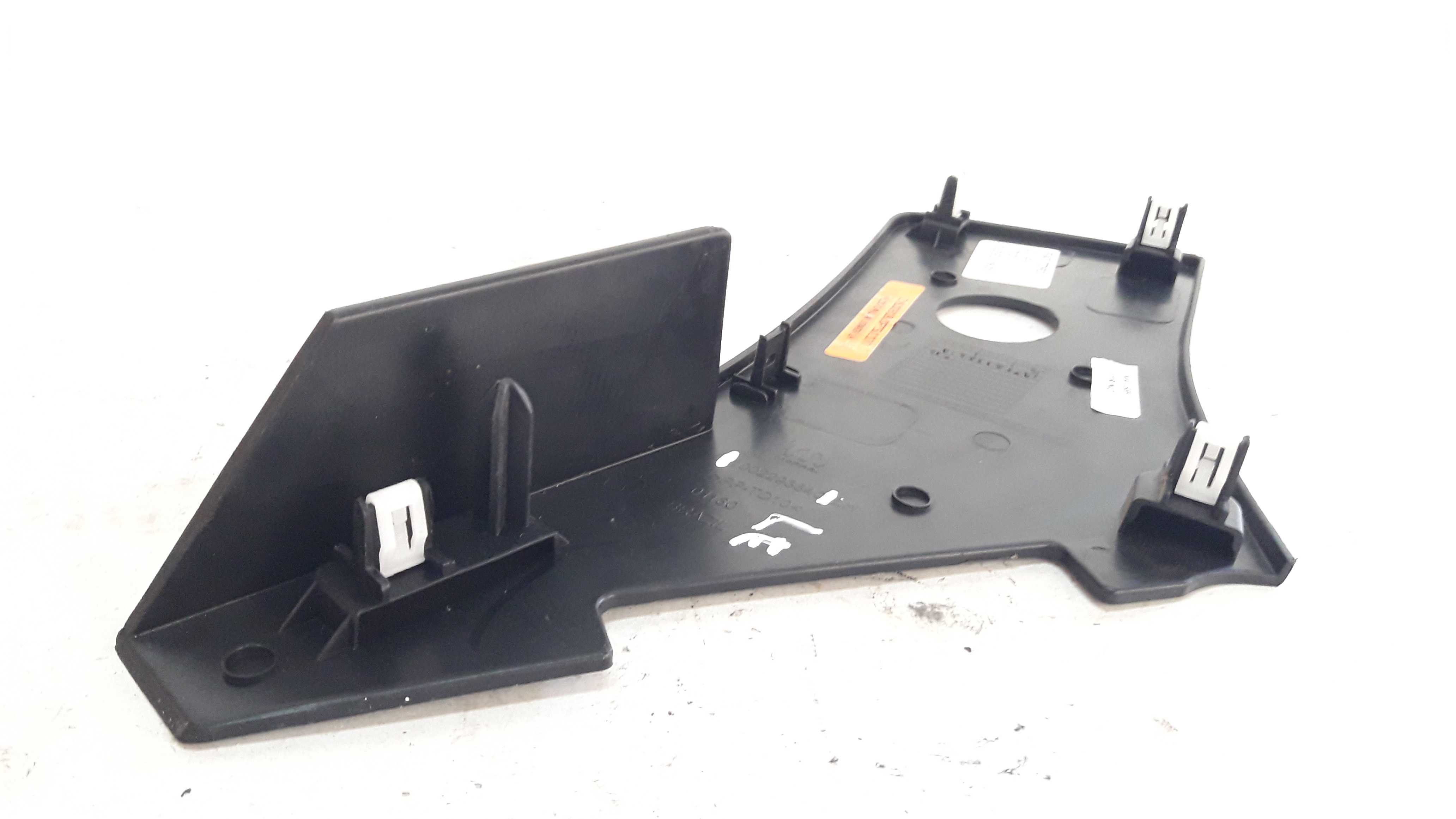 Moldura Interna Traseira Esquerda Toro 16 A 21 1002293840 6