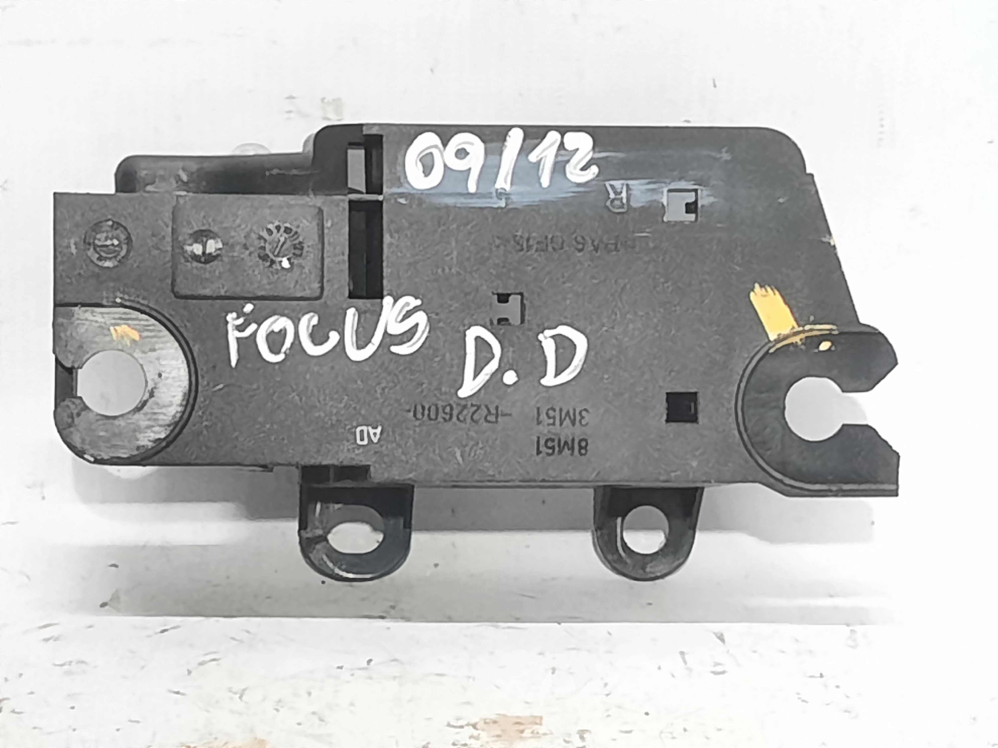 Maçaneta Int Diant Direita Focus 9 A 12 3m51r22600ad – Preto – Dianteira 2