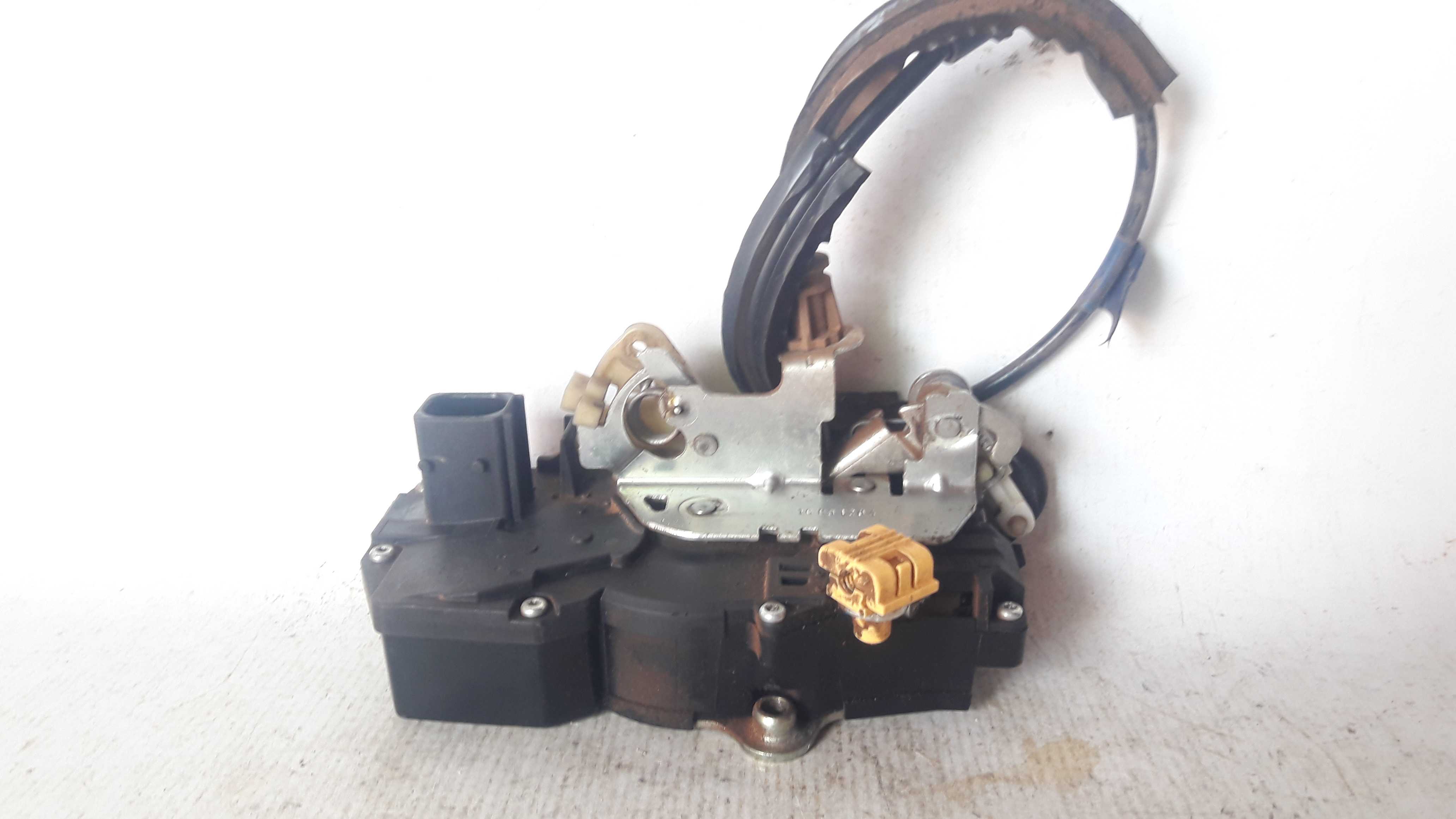 Fechadura Porta Dianteira Direita Captiva 09/13 Original 3