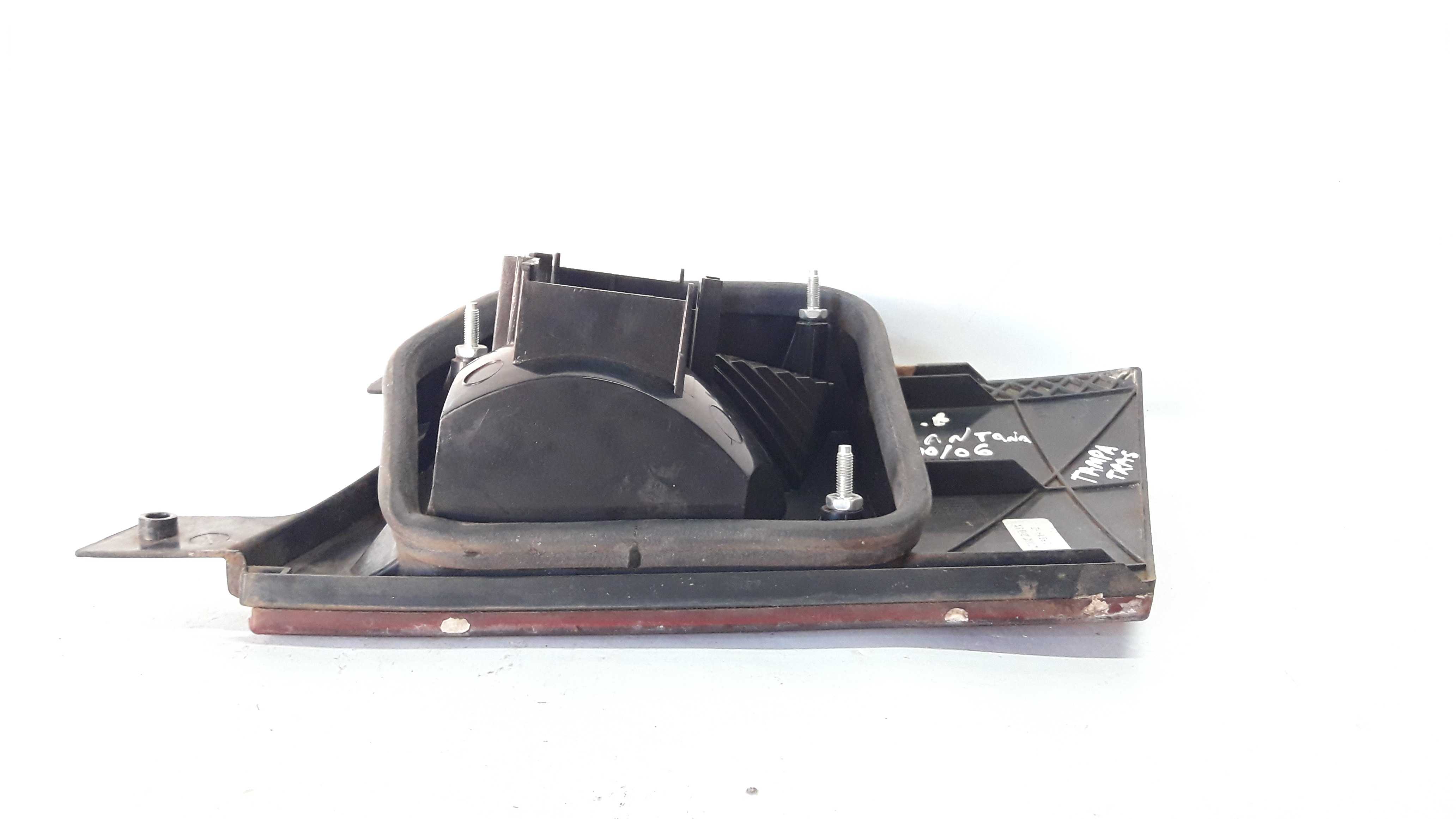 Lanterna Esquerda Tampa Traseira Santana 2000/06 Original 3