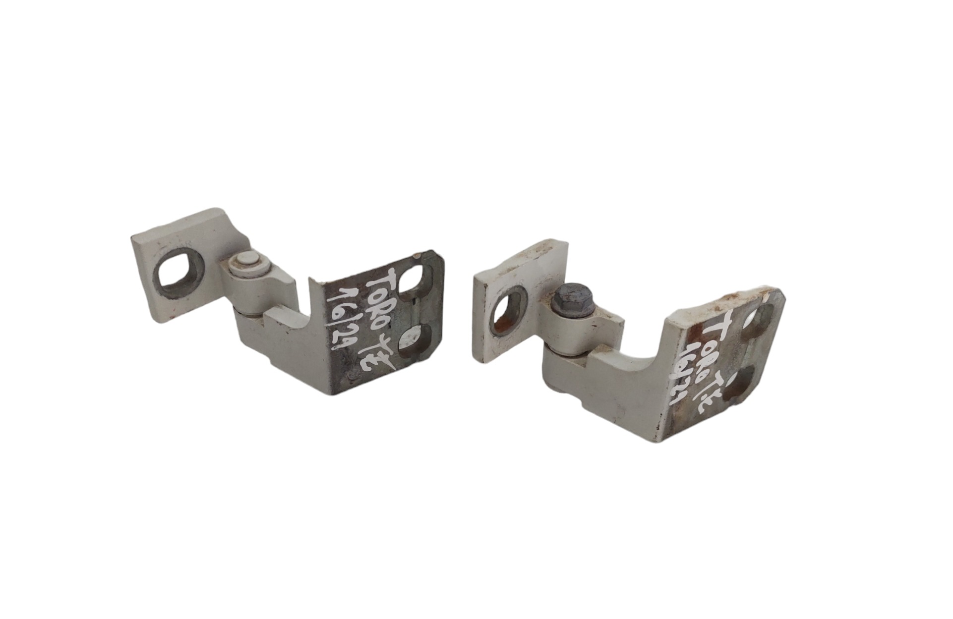 Dobradiça Porta Traseira Esquerda Toro 16 A 21 1