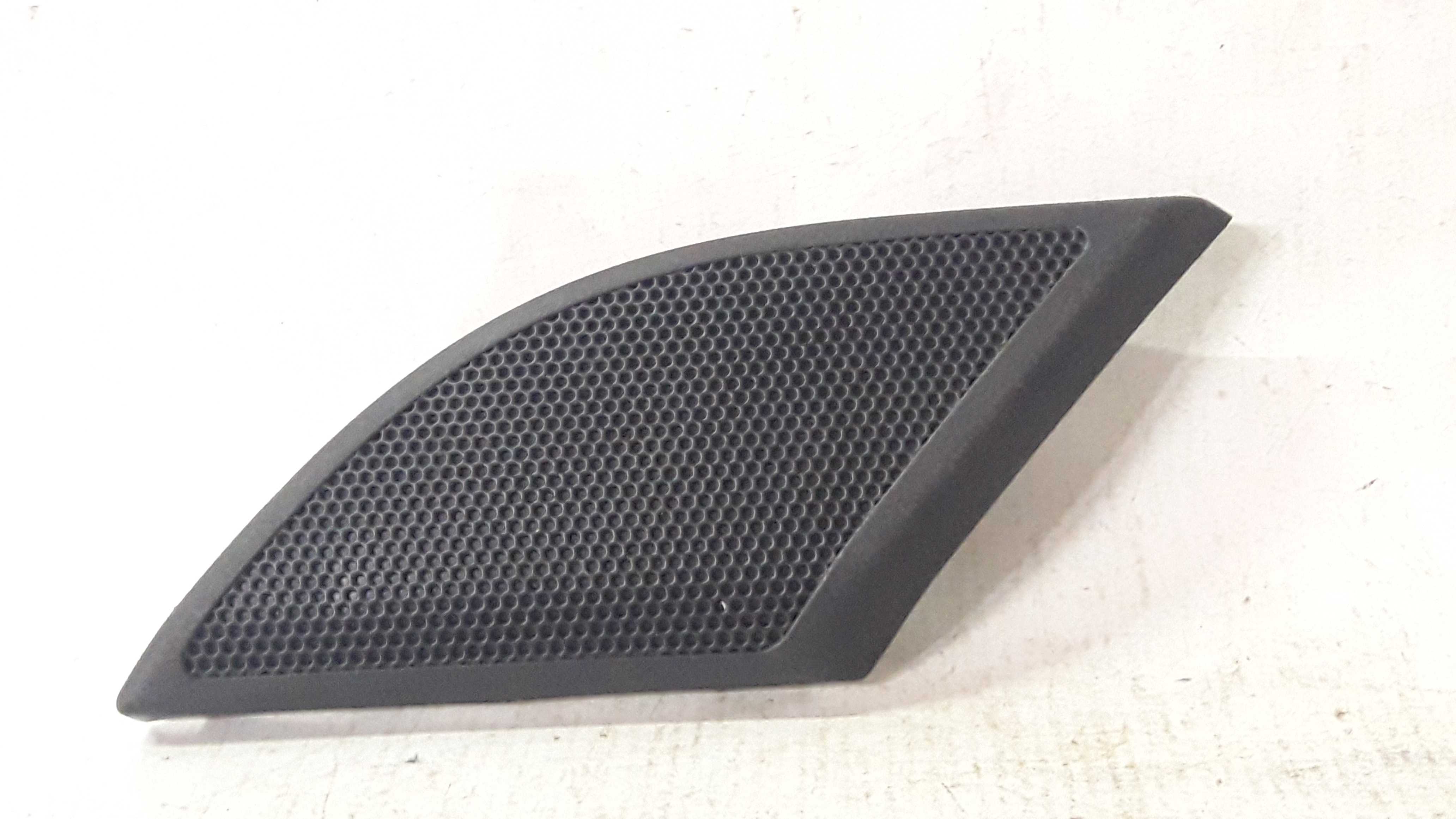 Moldura Interna Porta Traseira Direita Captiva Sport 09/13 1