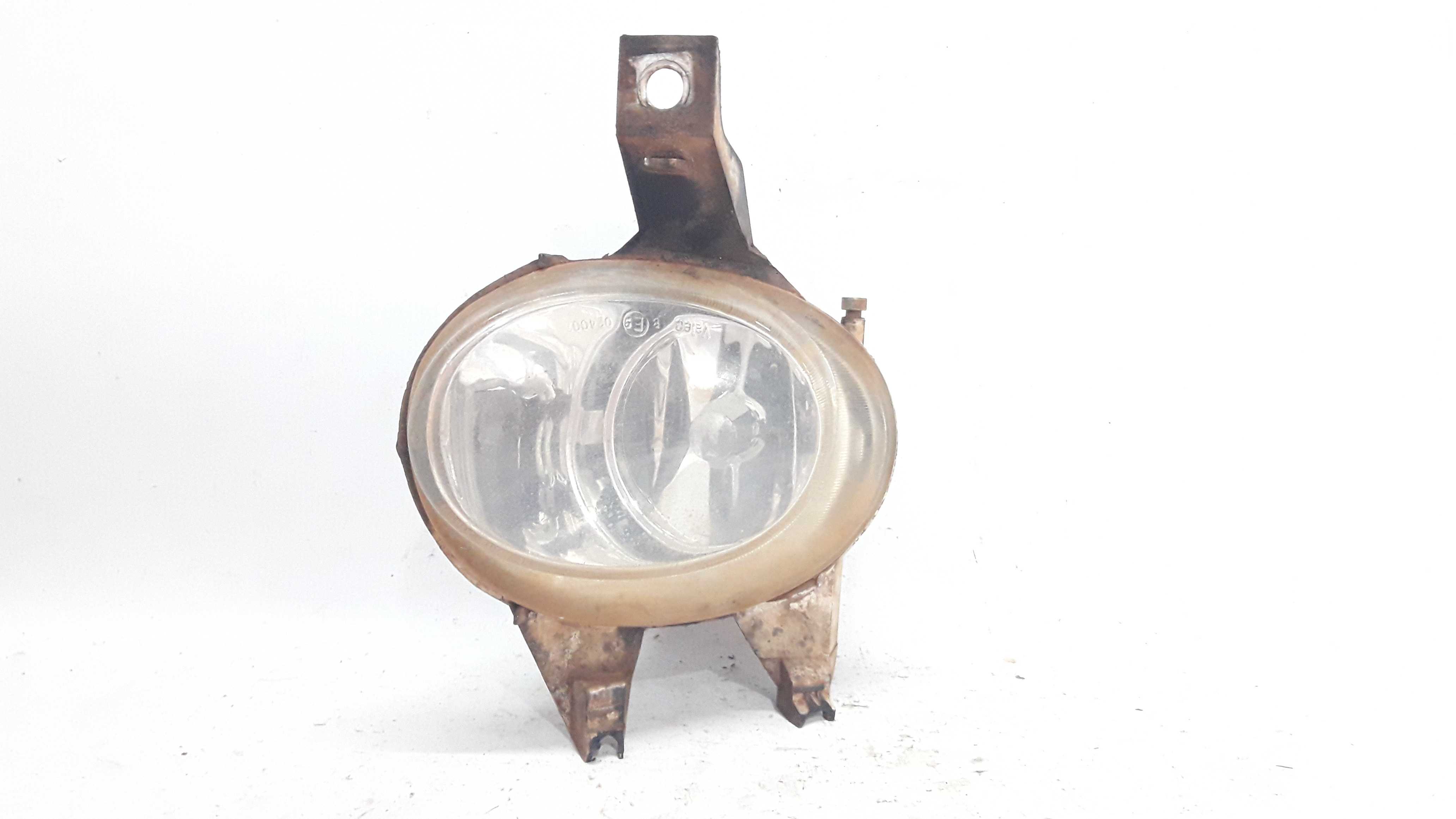 Farol milha direito Peugeot 206 com avaria VAAPT 2