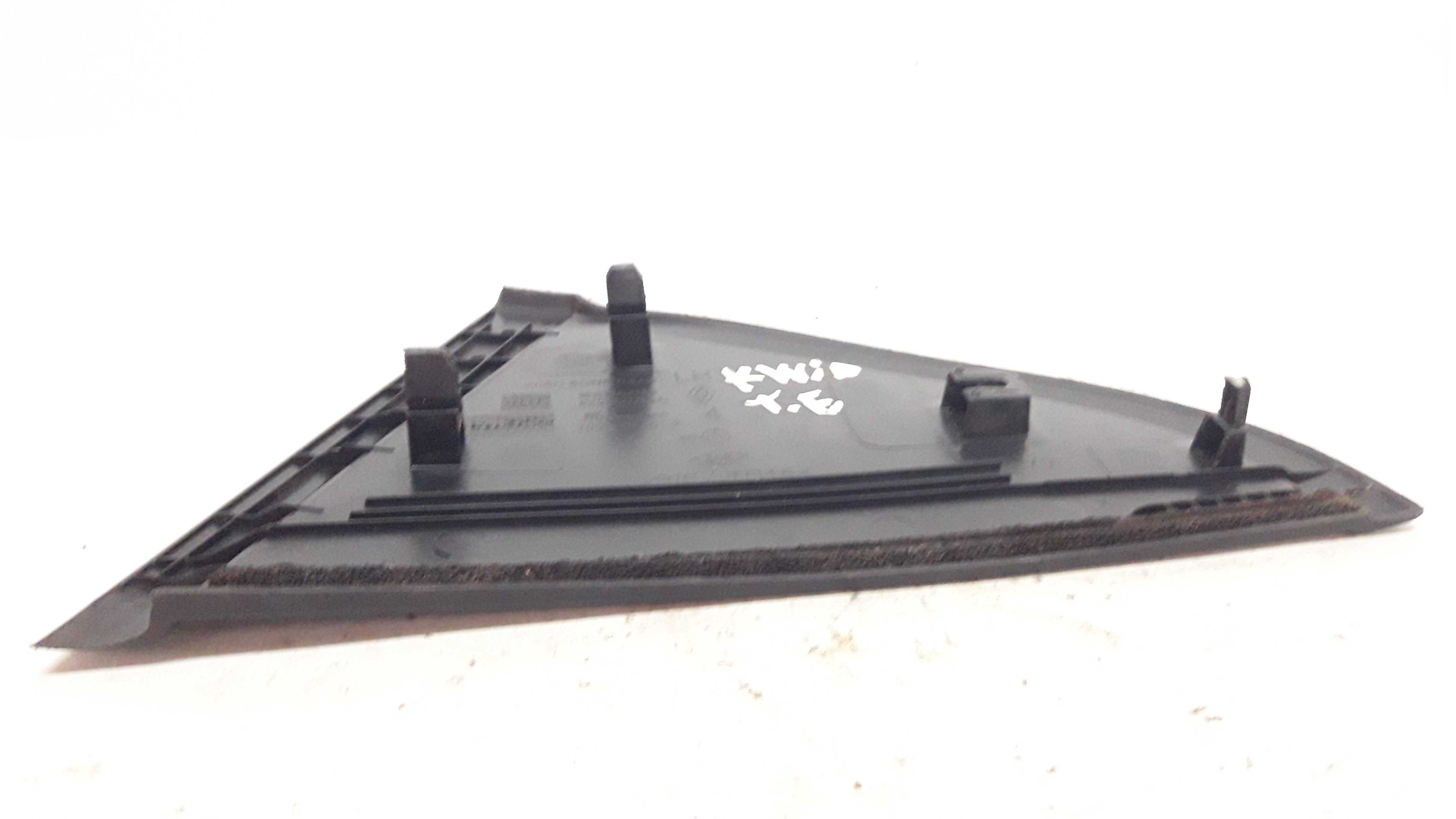 Moldura Porta Traseira Esquerda Kwid 822350752r Preto 3