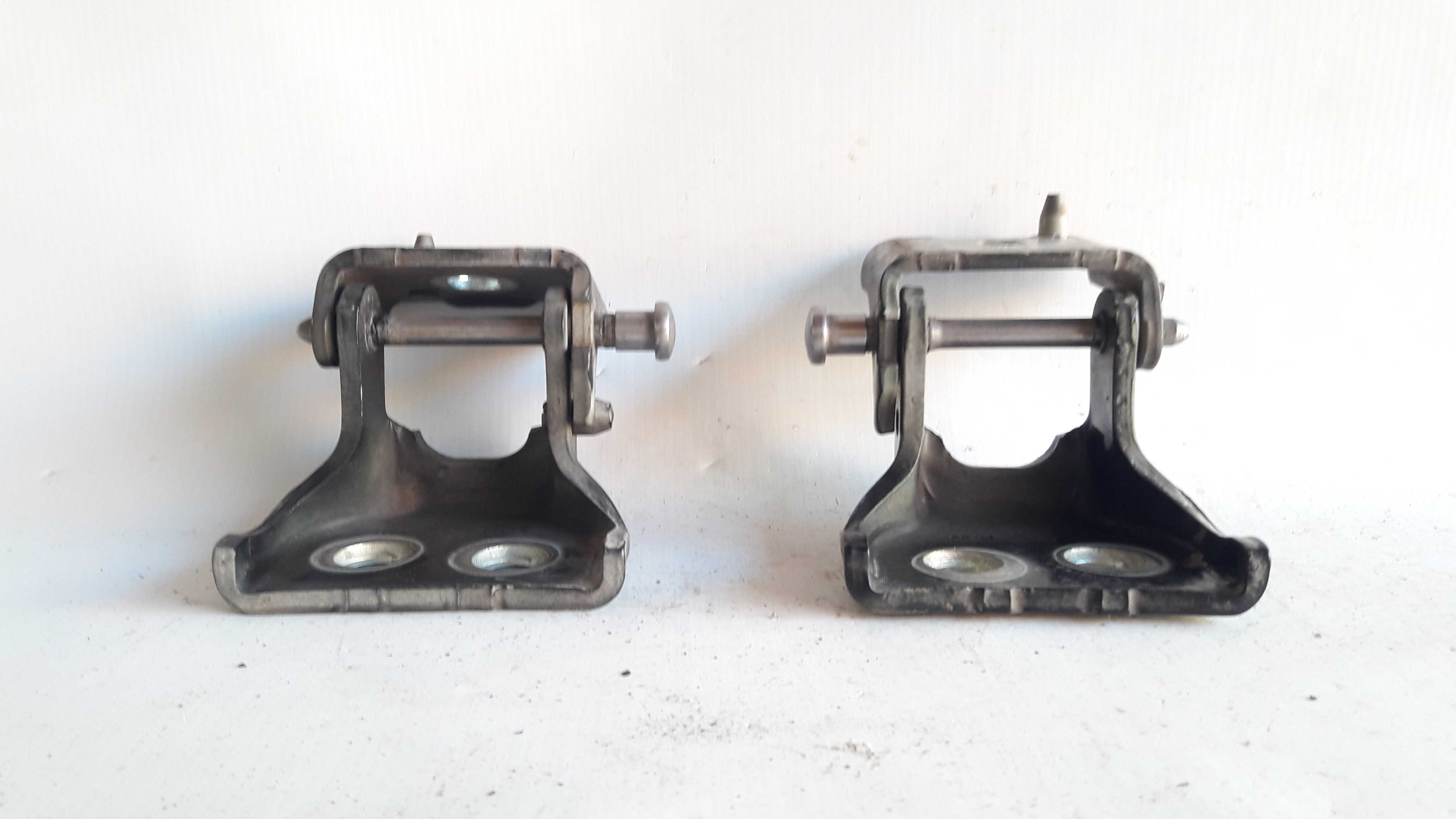 Par Dobradiças Porta Dianteira Esquerda Citroen C4 Pallas 2