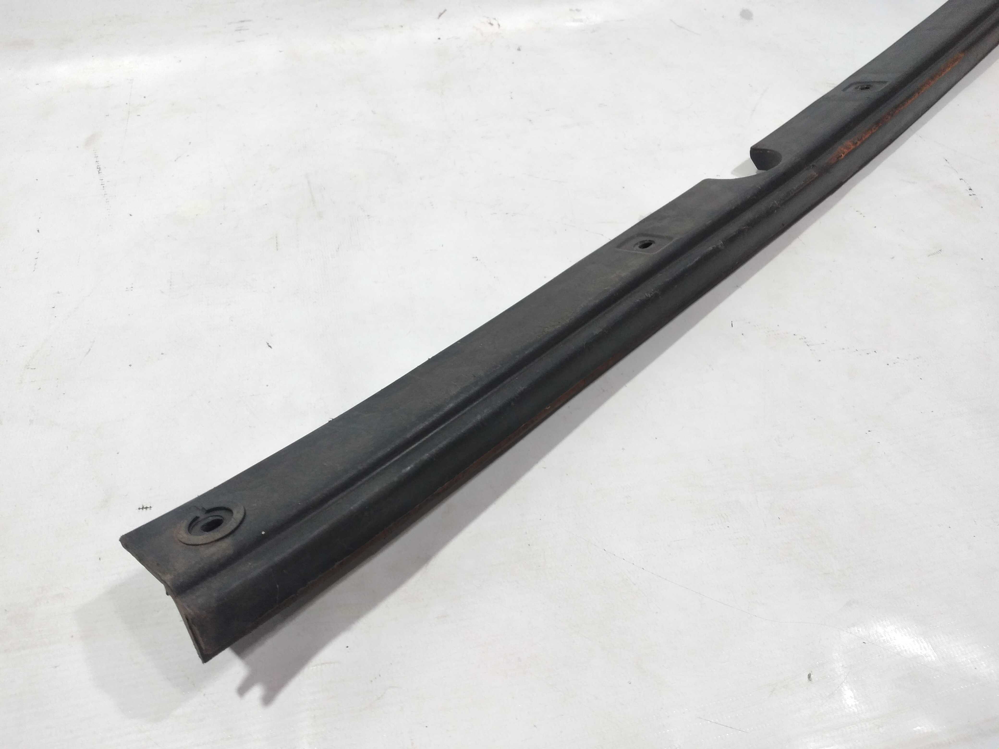 Guia Do Para-choque Traseiro Gol G3 G4 2000/2008 Original 2