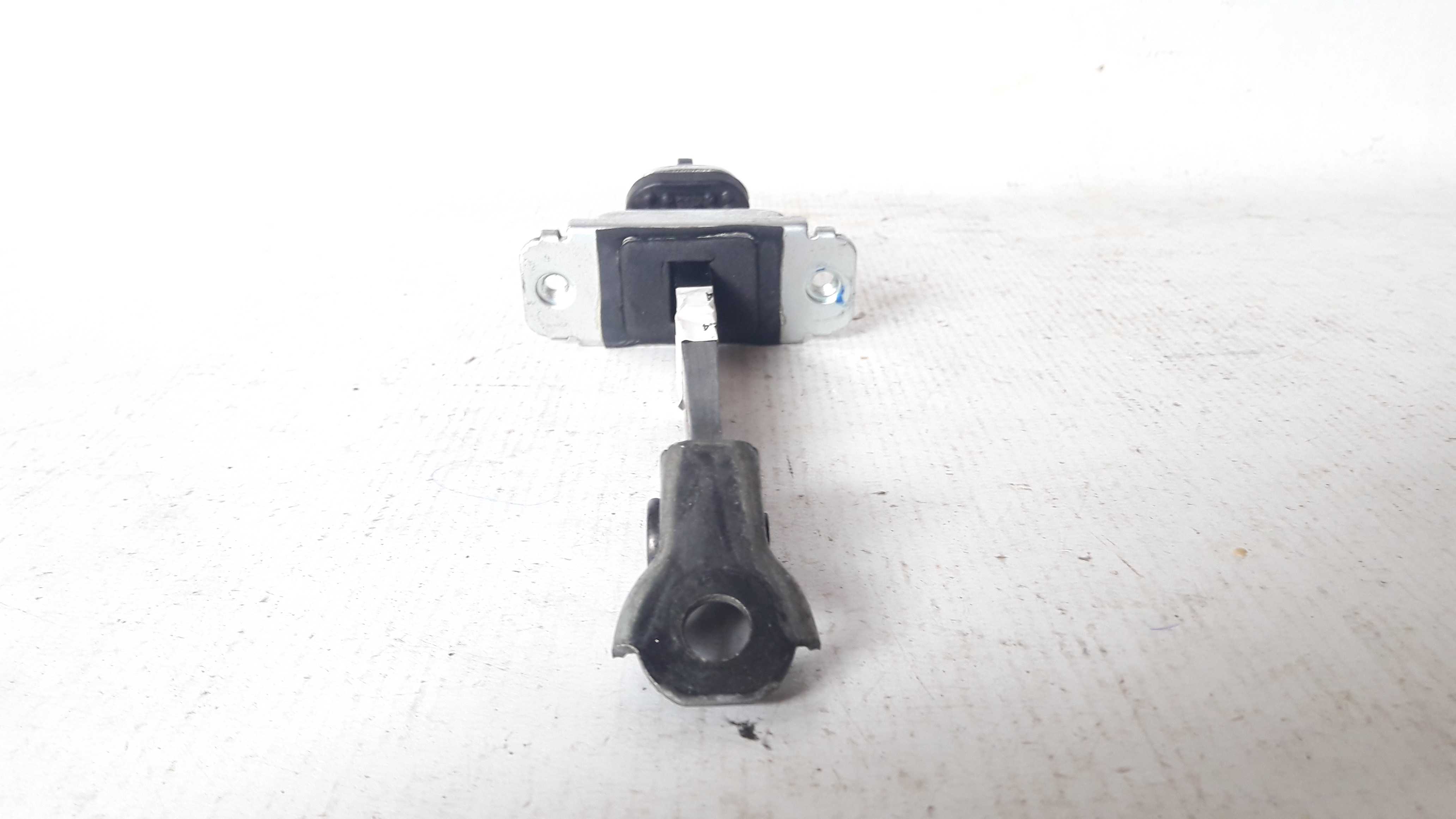 Limitador Porta Traseira Gm Captiva Sport 09/13 Original 4