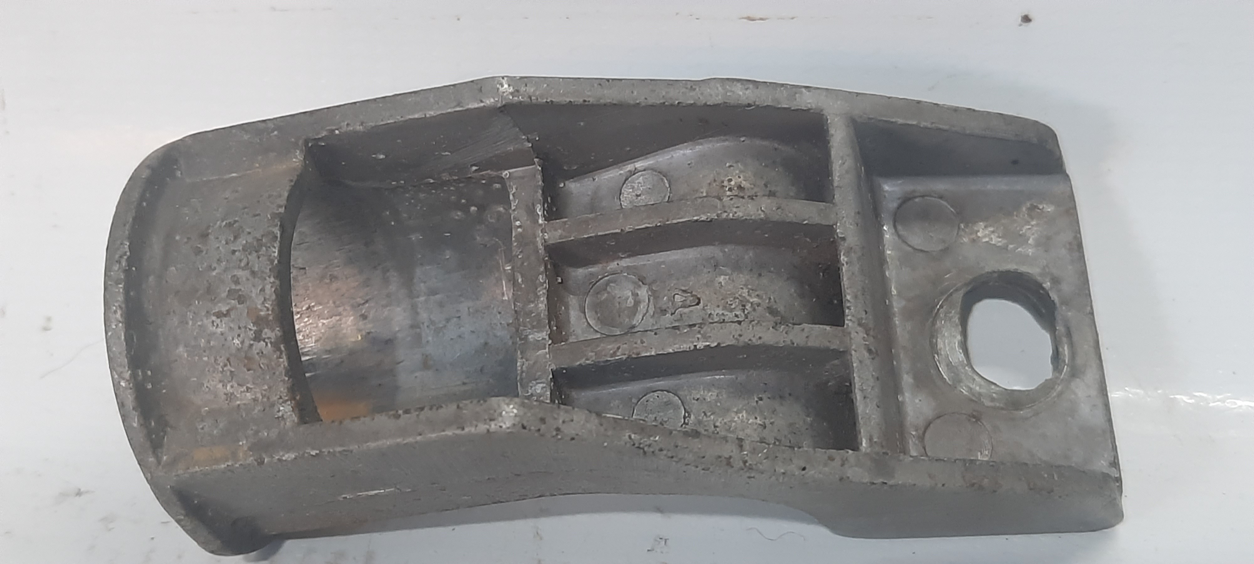 Suporte Superior Radiador Celta Prisma  93260415 4