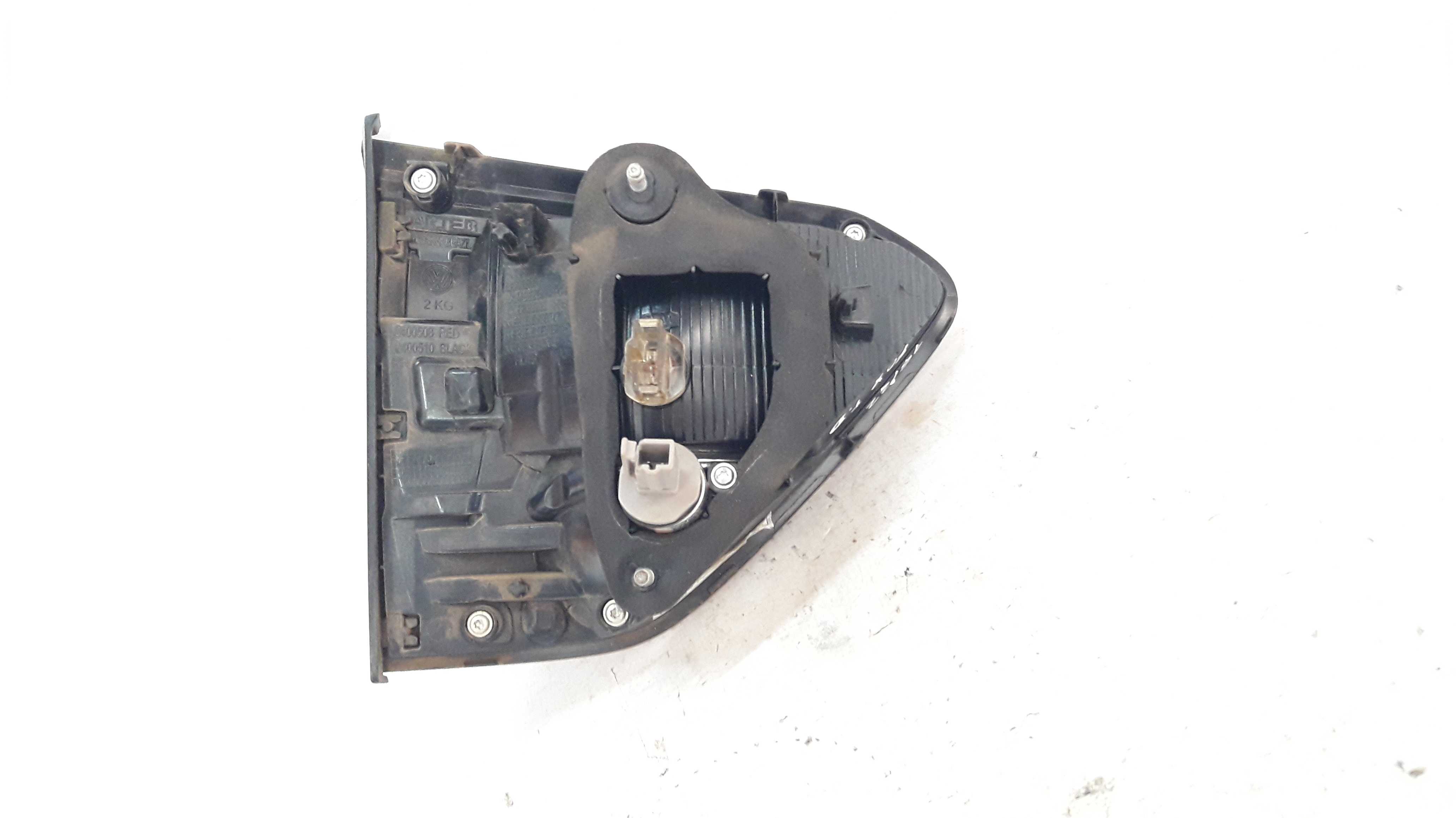 Lanterna Direita Tampa Traseira Fox 16 A 22 5z0945094c Direito Vermelho 2