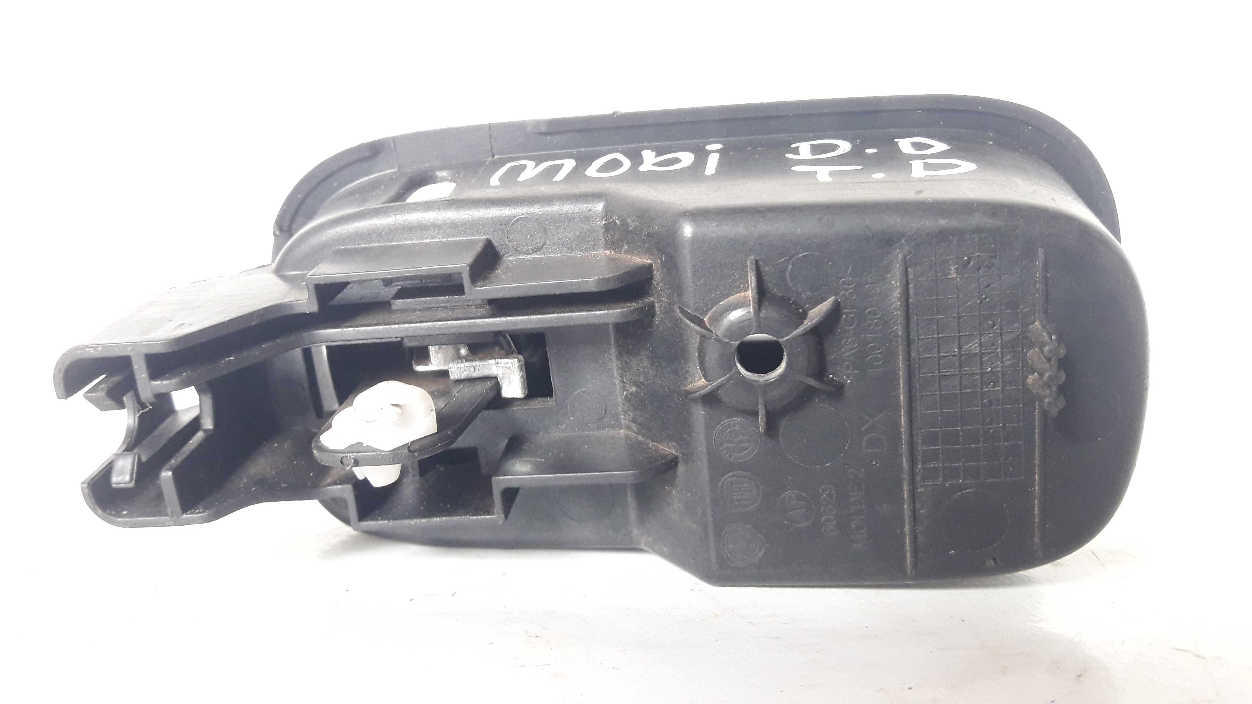 Maçaneta Int Traseira/dianteira Direita Fiat Mobi 100180497 Preto Dianteira/traseira 2