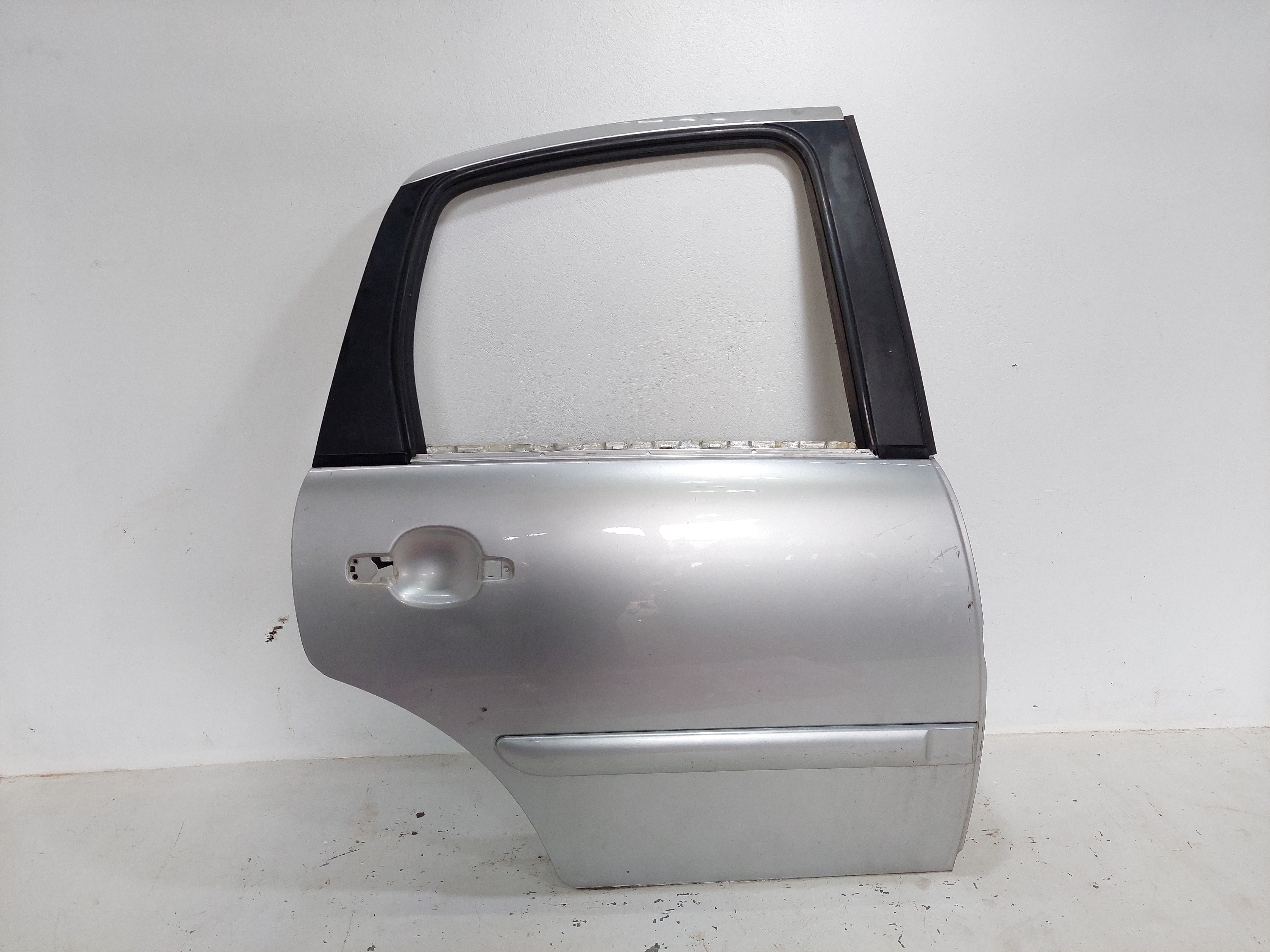 Porta Traseira Direita Citroën C3 Original Com Avarias