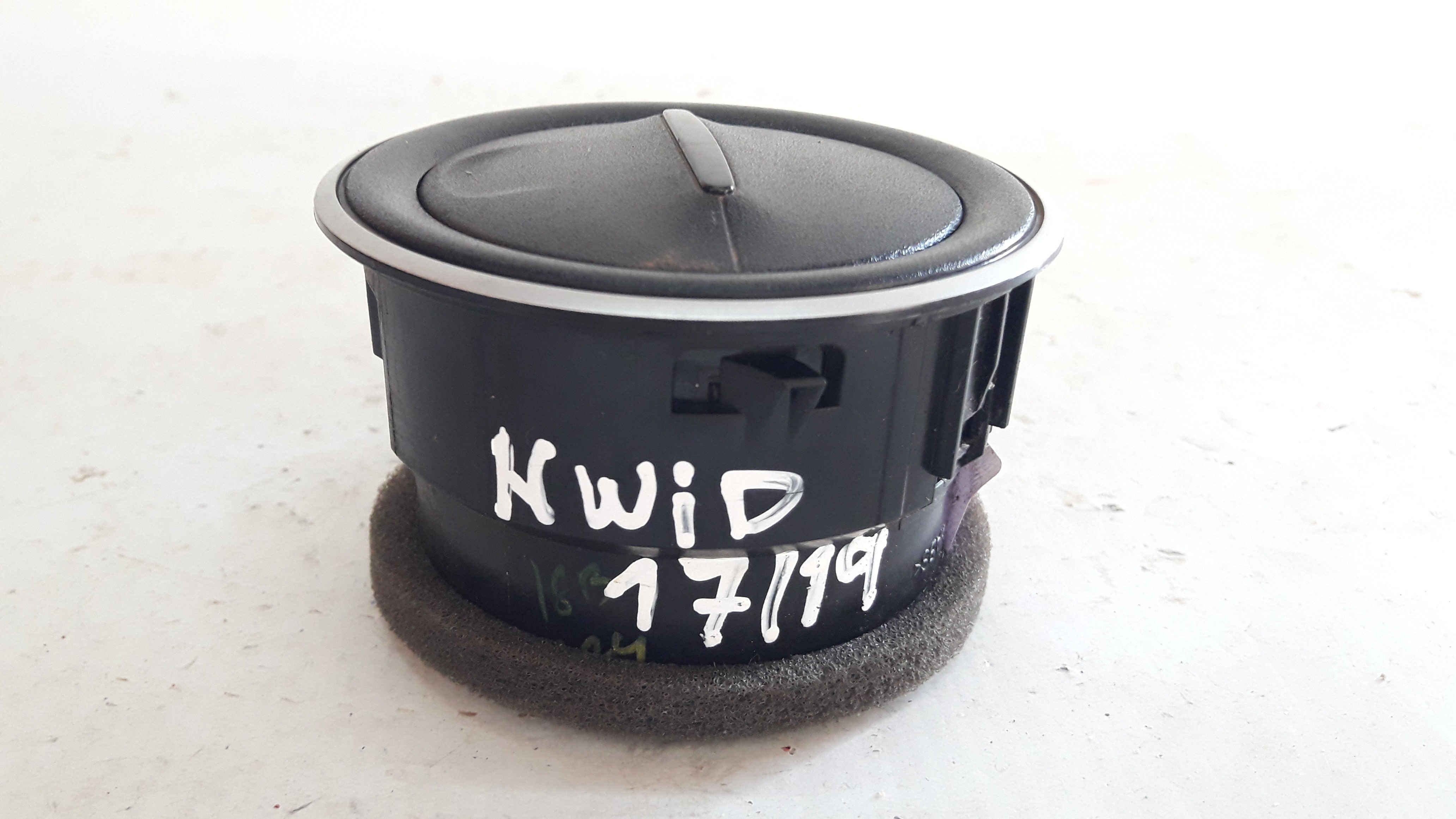 Difusor Ar Aro Prata Kwid 17 A 19 687607209r 9