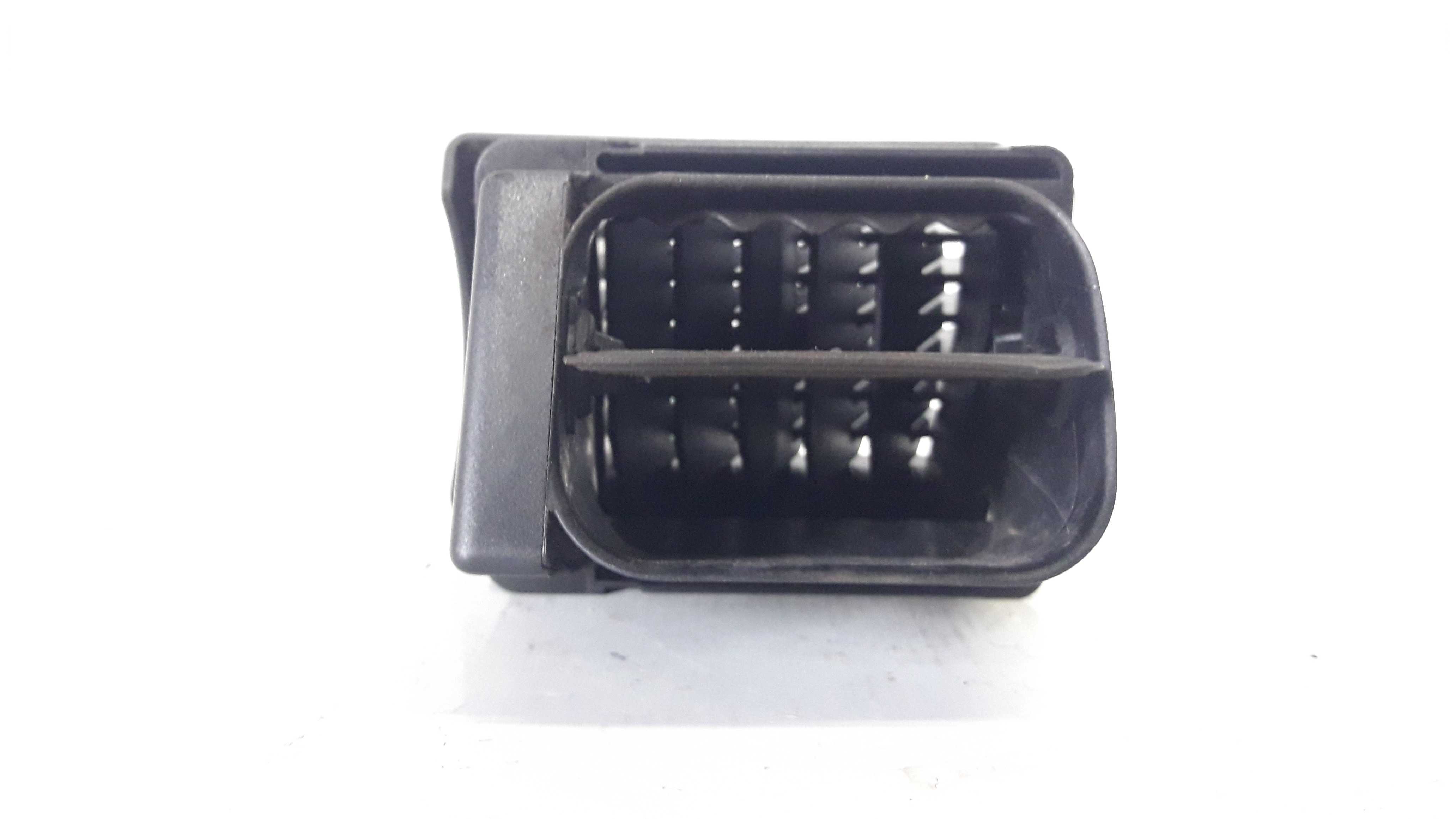 Difusor Ar Esquerdo Audi A4 97/02  8d1820901 19756 4