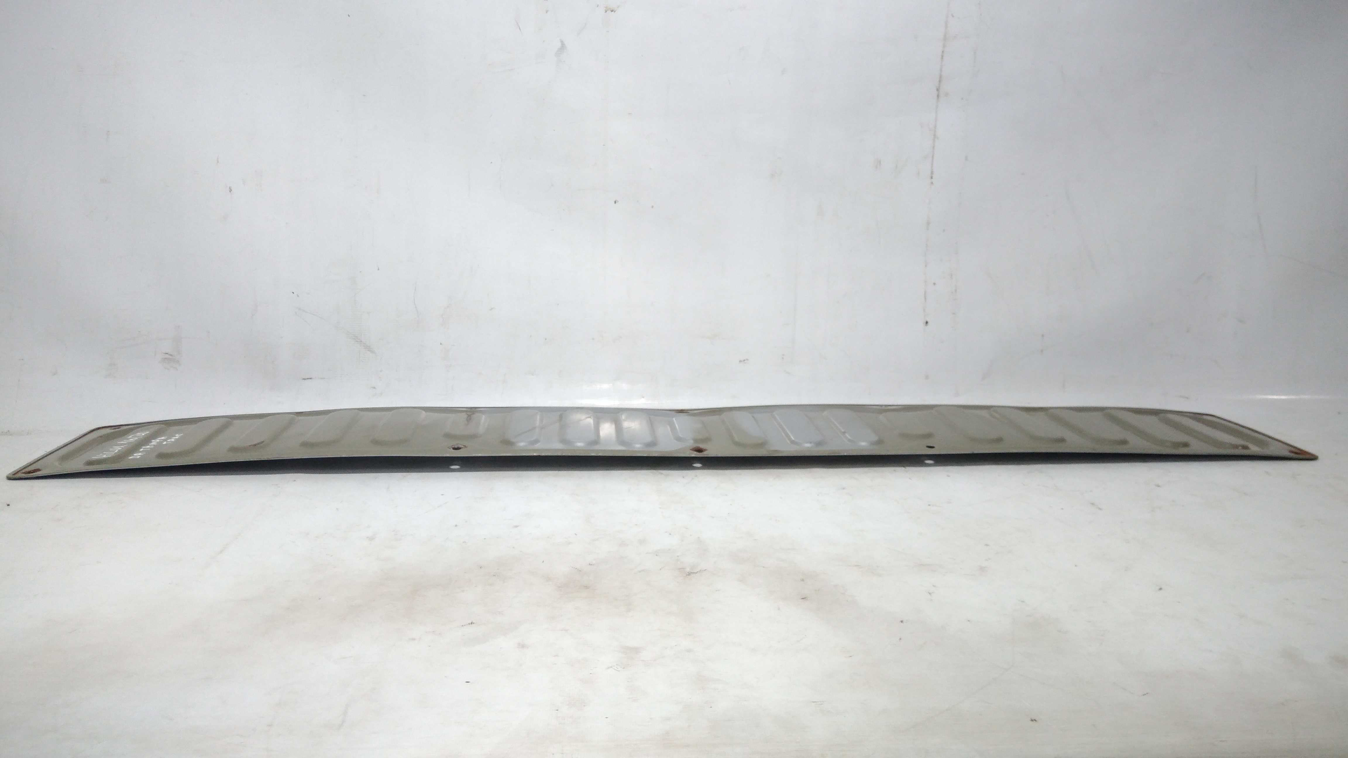 Protetor Interno Tampa Traseira Toyota Hilux 2016 A 2020 3