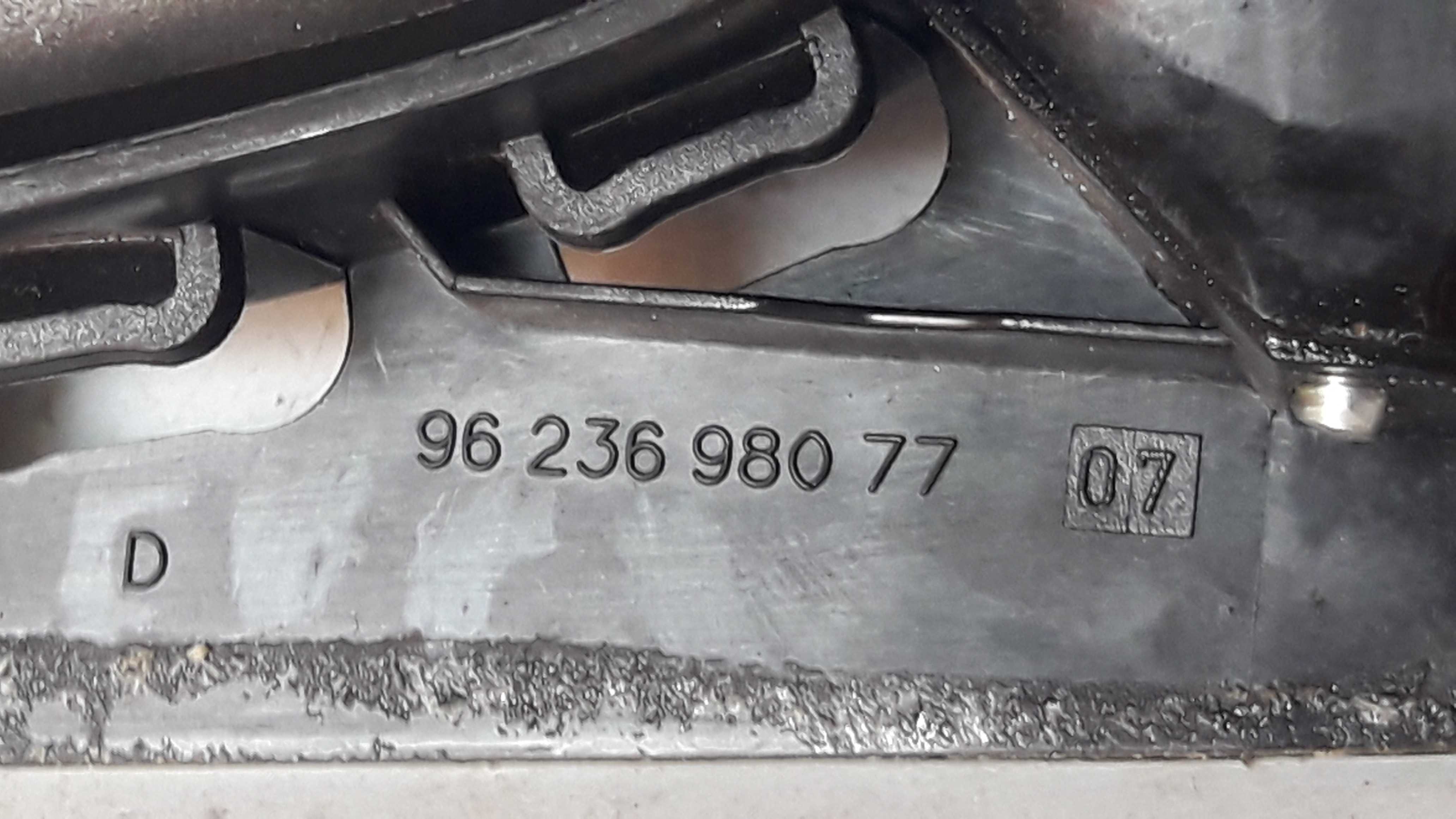 Maçaneta Interna Traseira Direita Peugeot 206 9623698077c 5