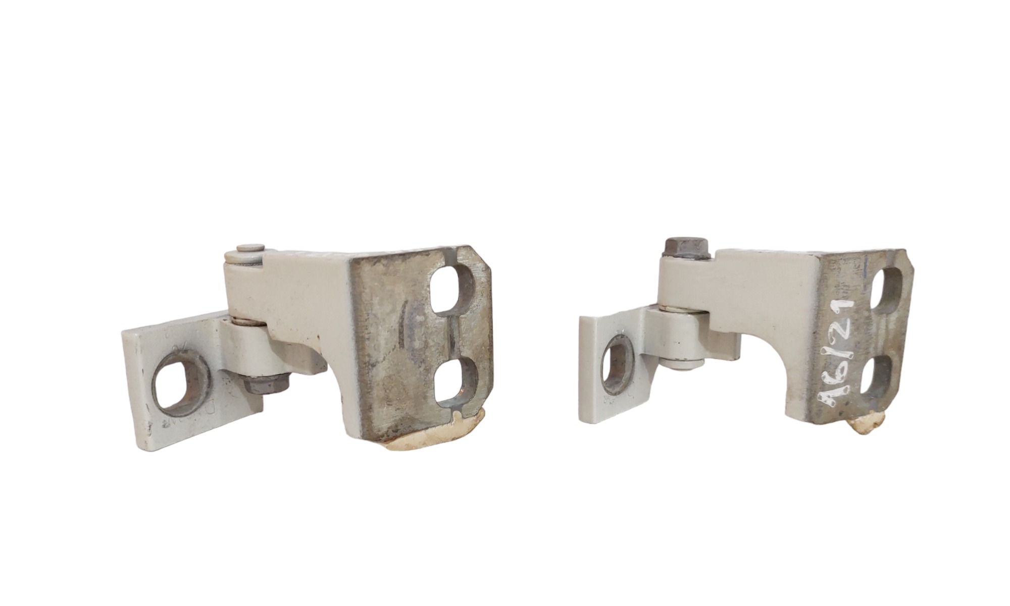Dobradiça Porta Dianteira Direita Toro 16 A 21 1