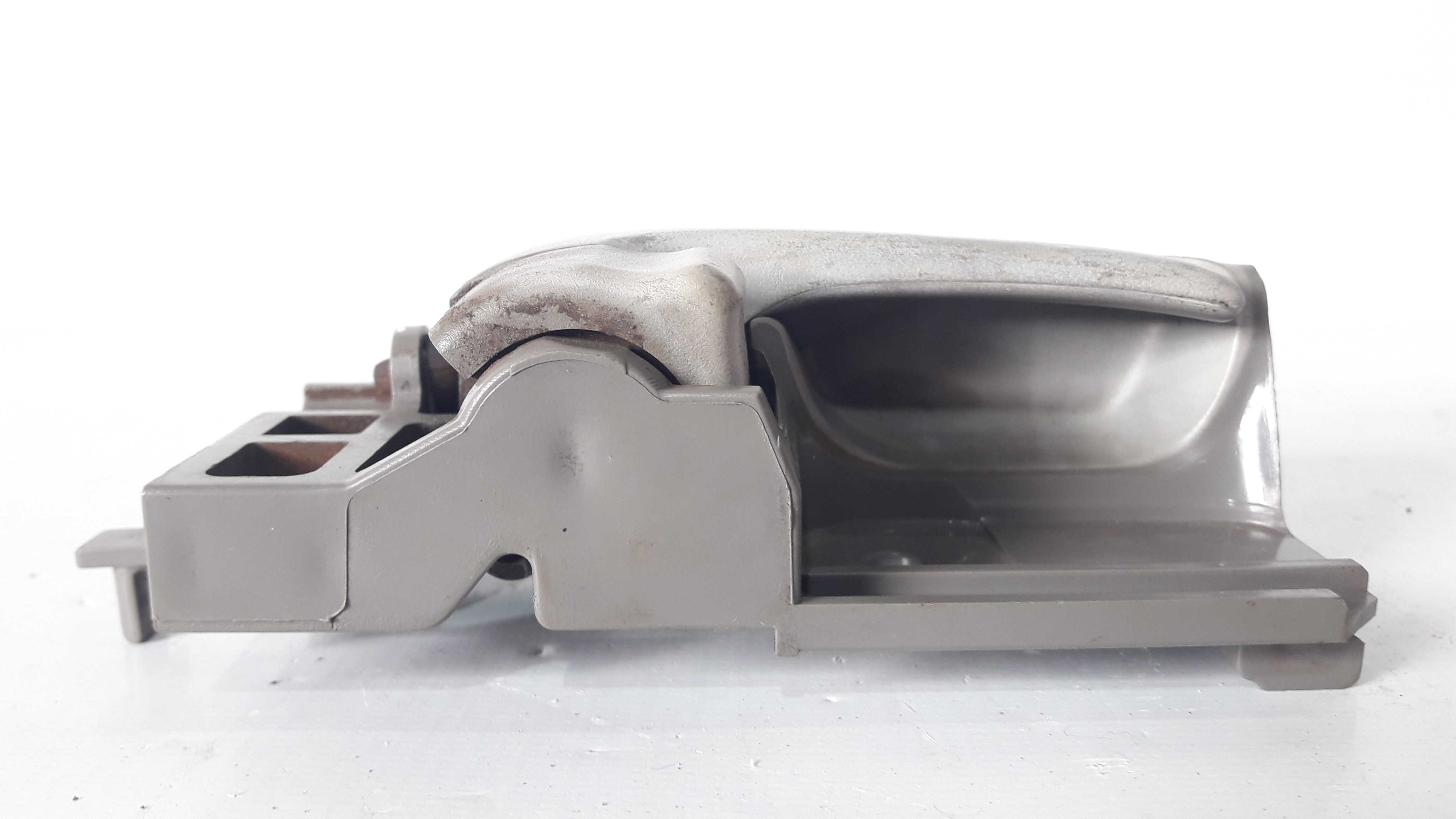 Maçaneta Interna Traseira Direita Corolla 03/08  Cinza Traseira 4