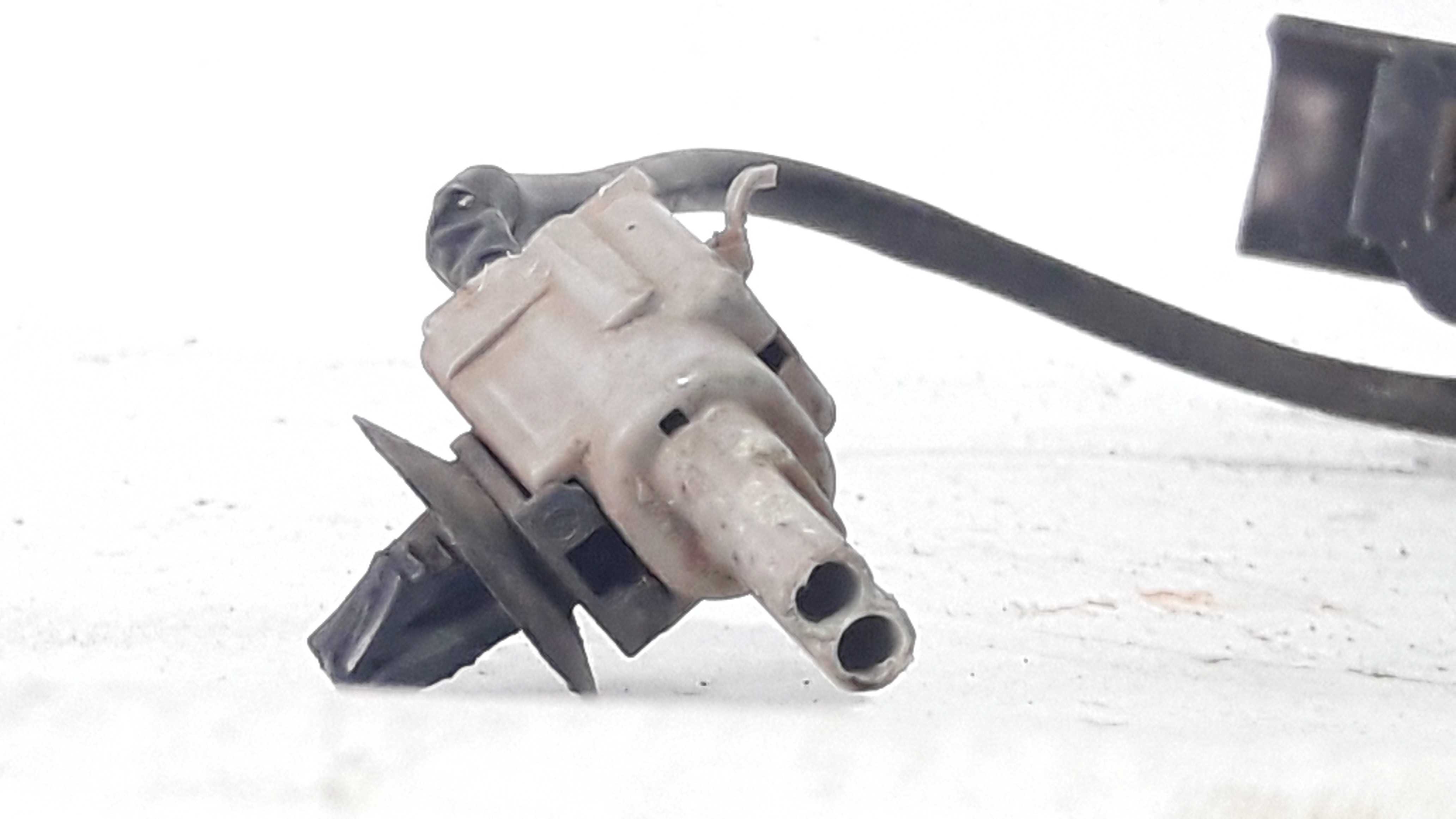 Fechadura Capo Nissan Tiida 2011 24420 4