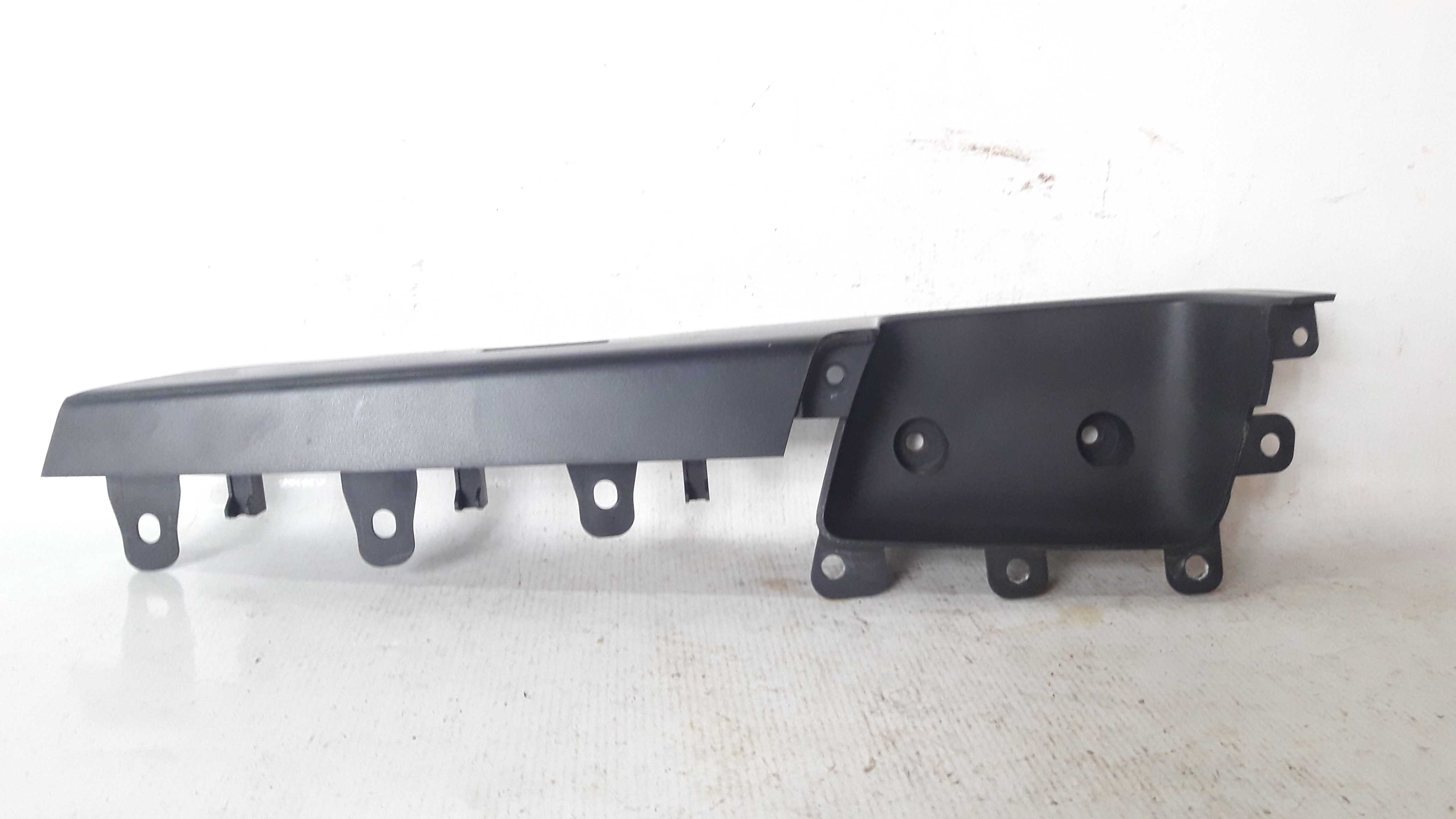 Moldura Botão Vidro Elétrico Tras Direito Captiva Sport 09 2