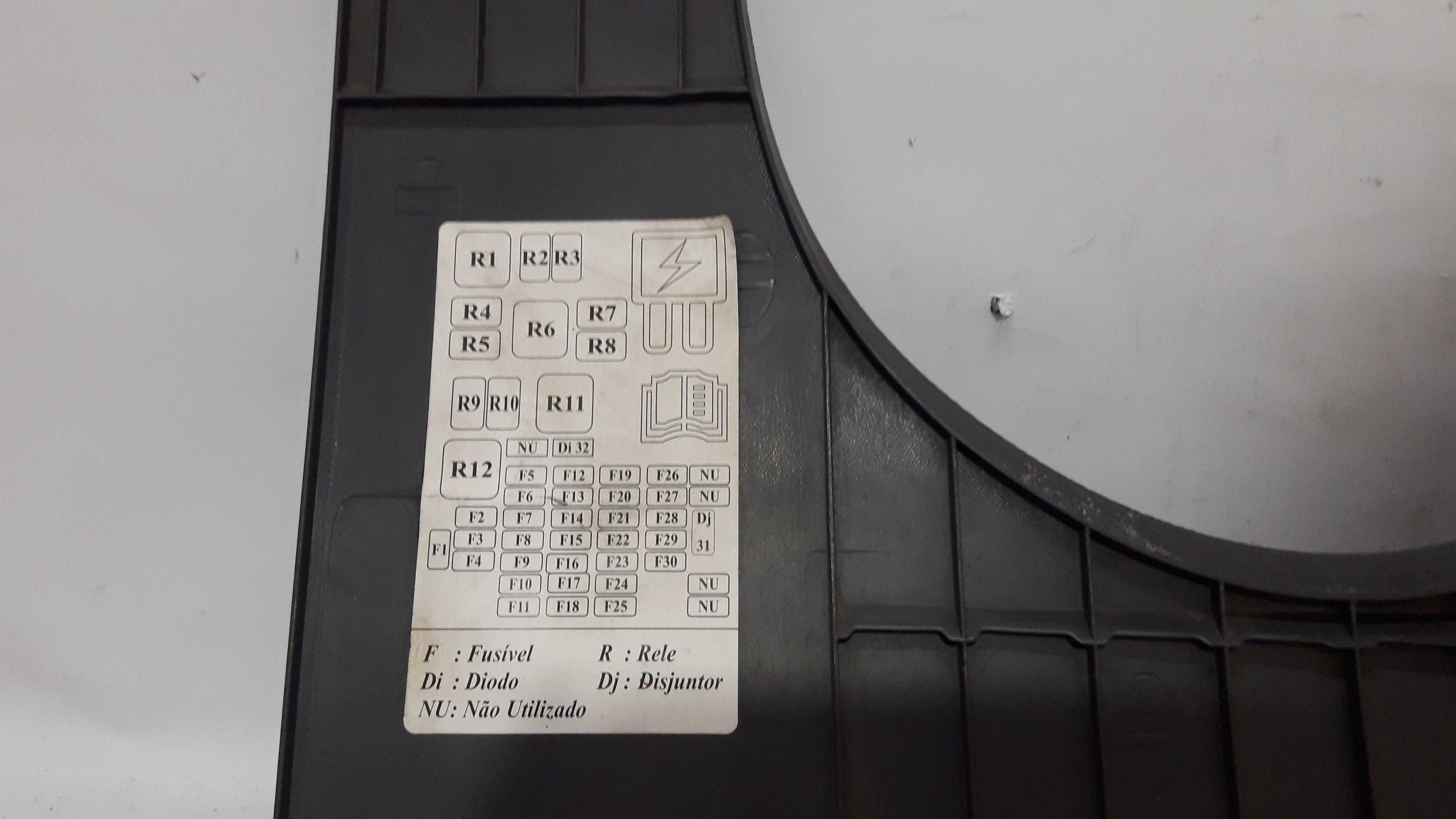 Moldura Inferior Painel Fiesta 8 A 13 7s65a043k93b 5