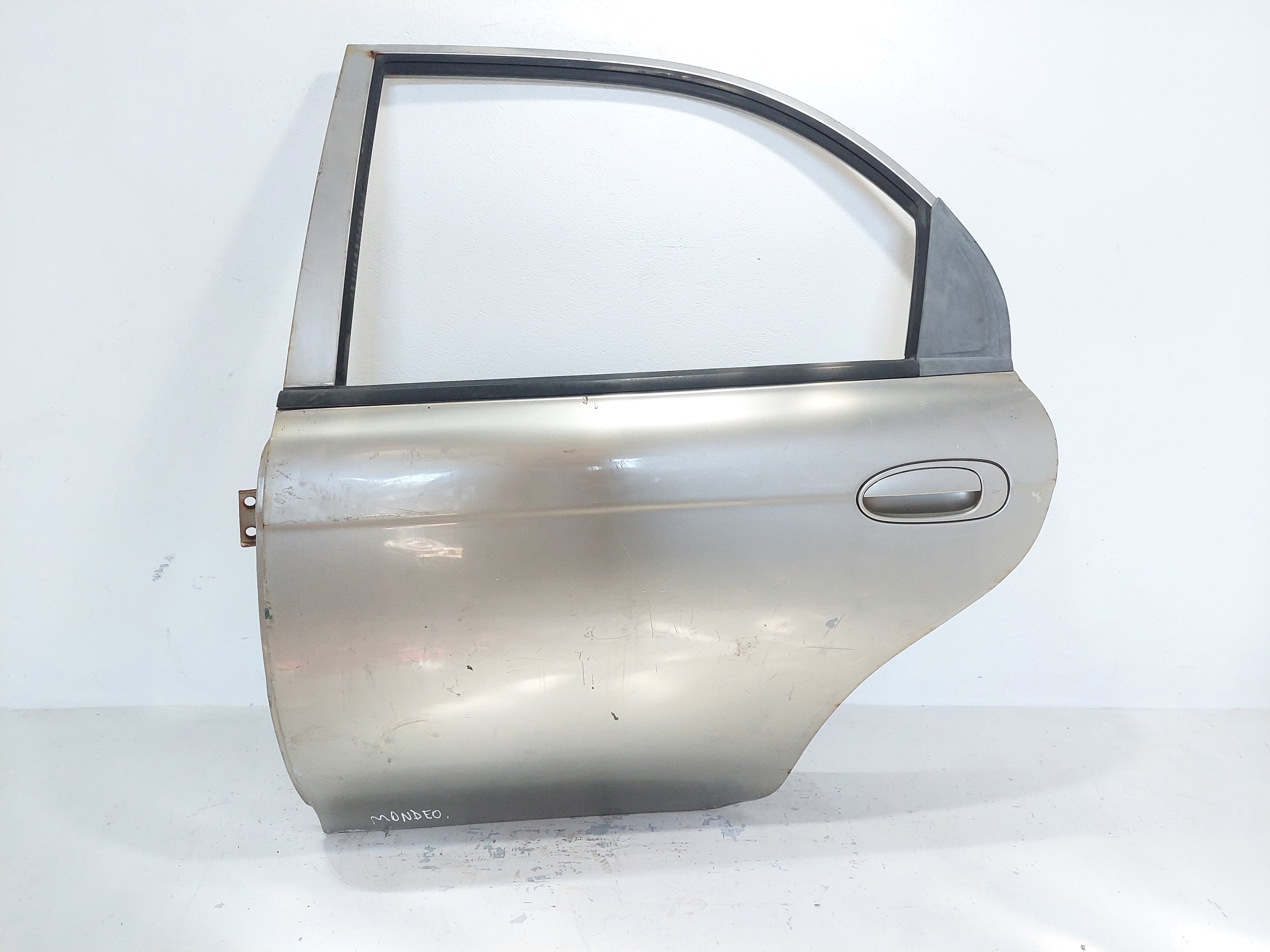 Porta Traseira Esquerda Mondeo Original C/detalhes