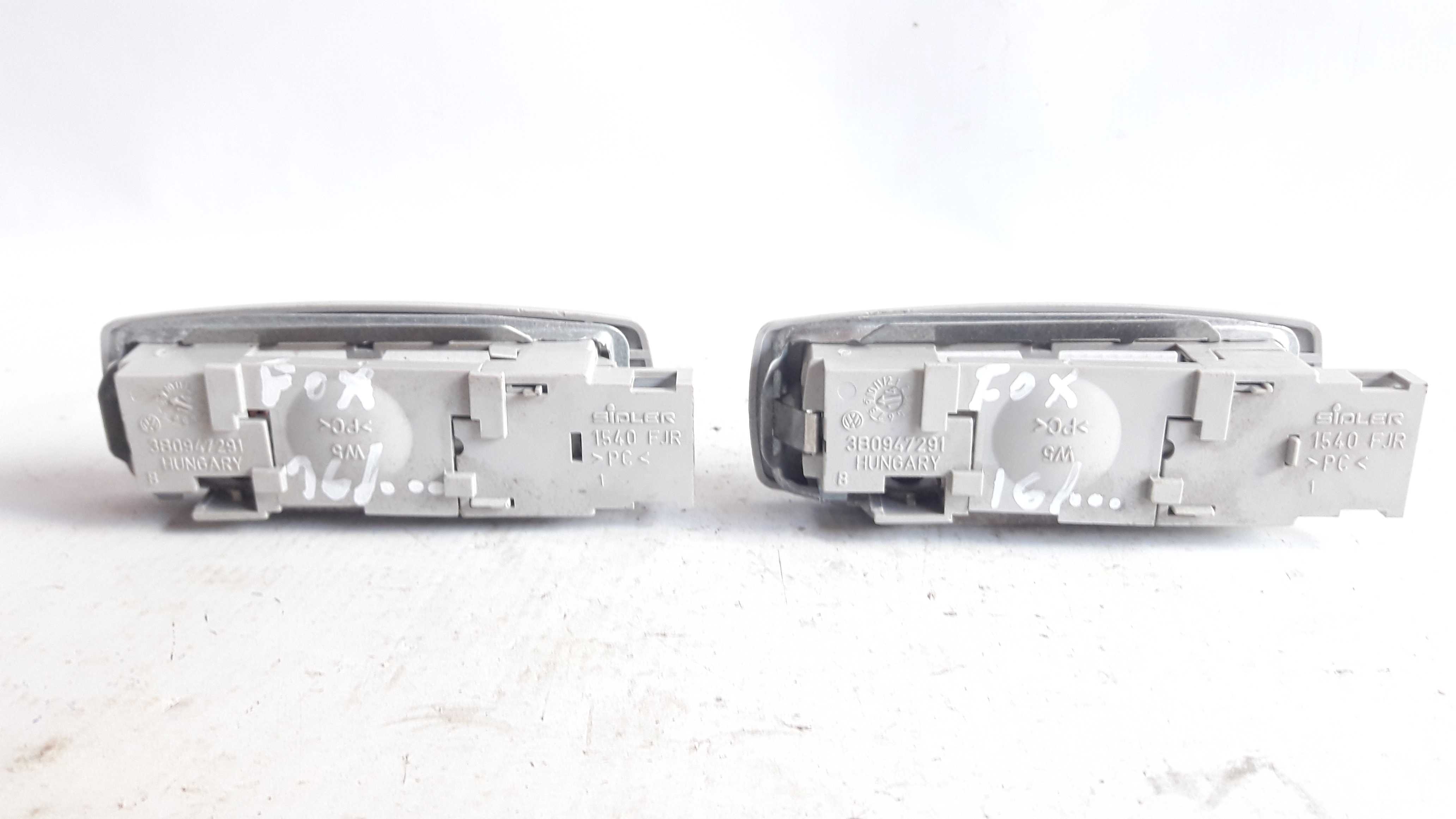 Luz Interna Cortesia Lateral Fox 2011/2017 Original 2