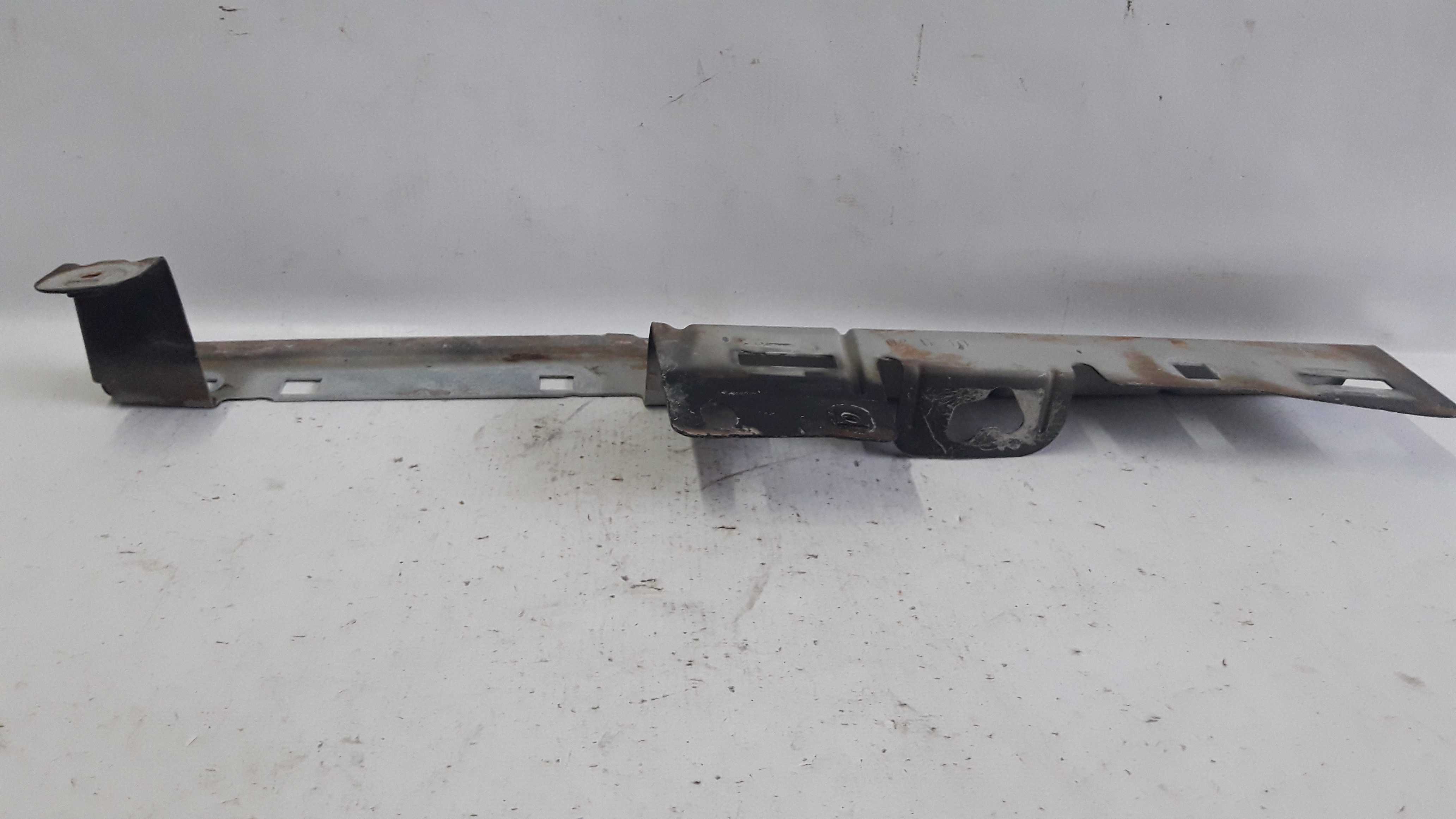 Suporte Para-lama Esquerdo Citroen C4 Pallas 08/12 2