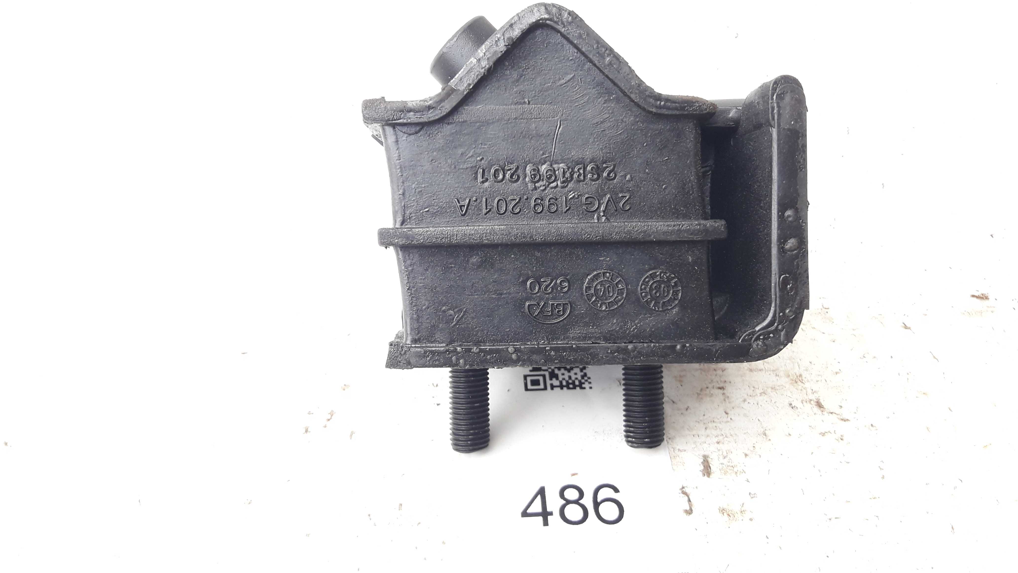 Coxim Motor Dianteiro Volks Cargo Cummins Mwm 2sb198201 4