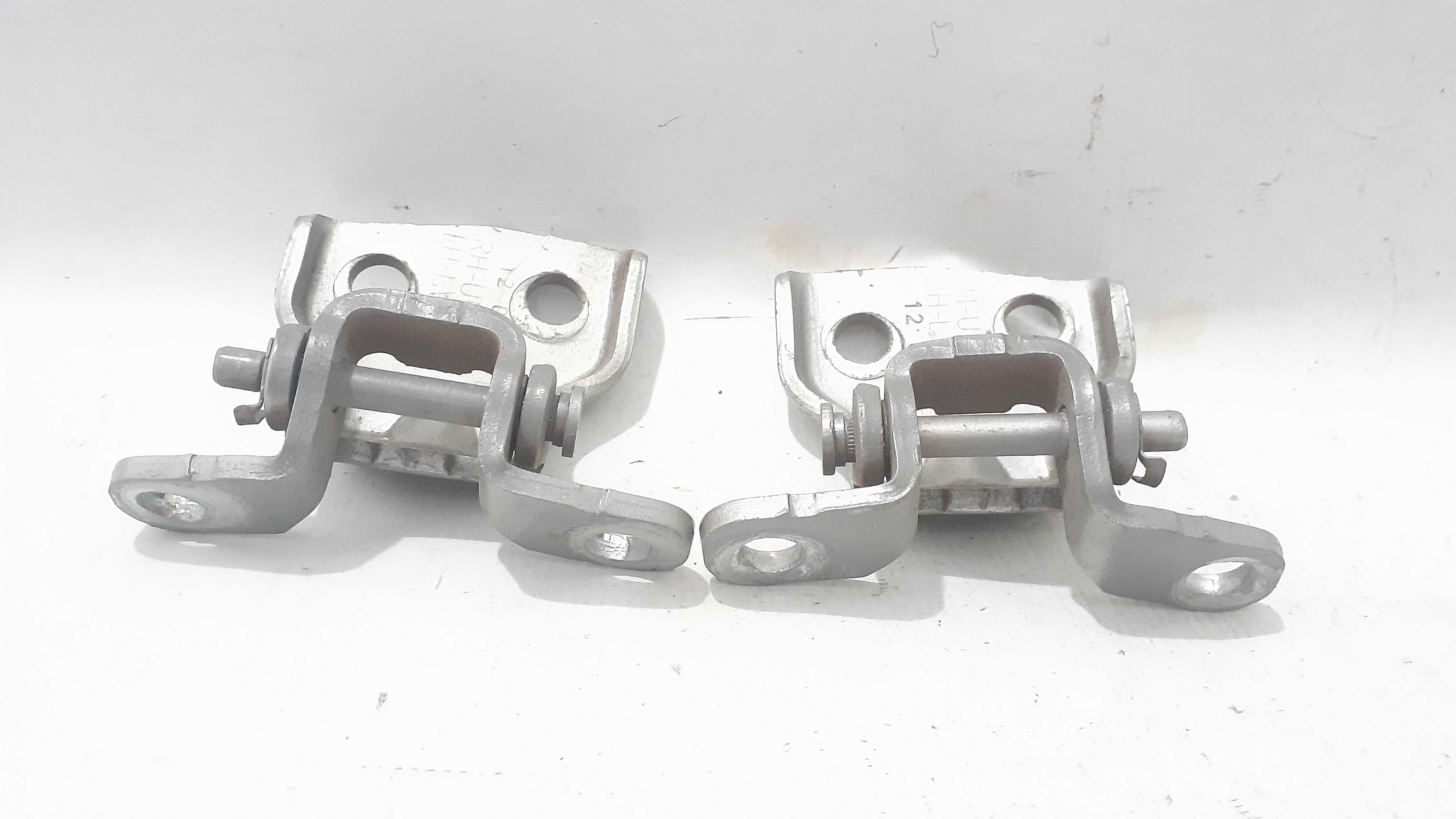 Dobradiça Porta Traseira Direita Fiesta 2004/2012 Original 3