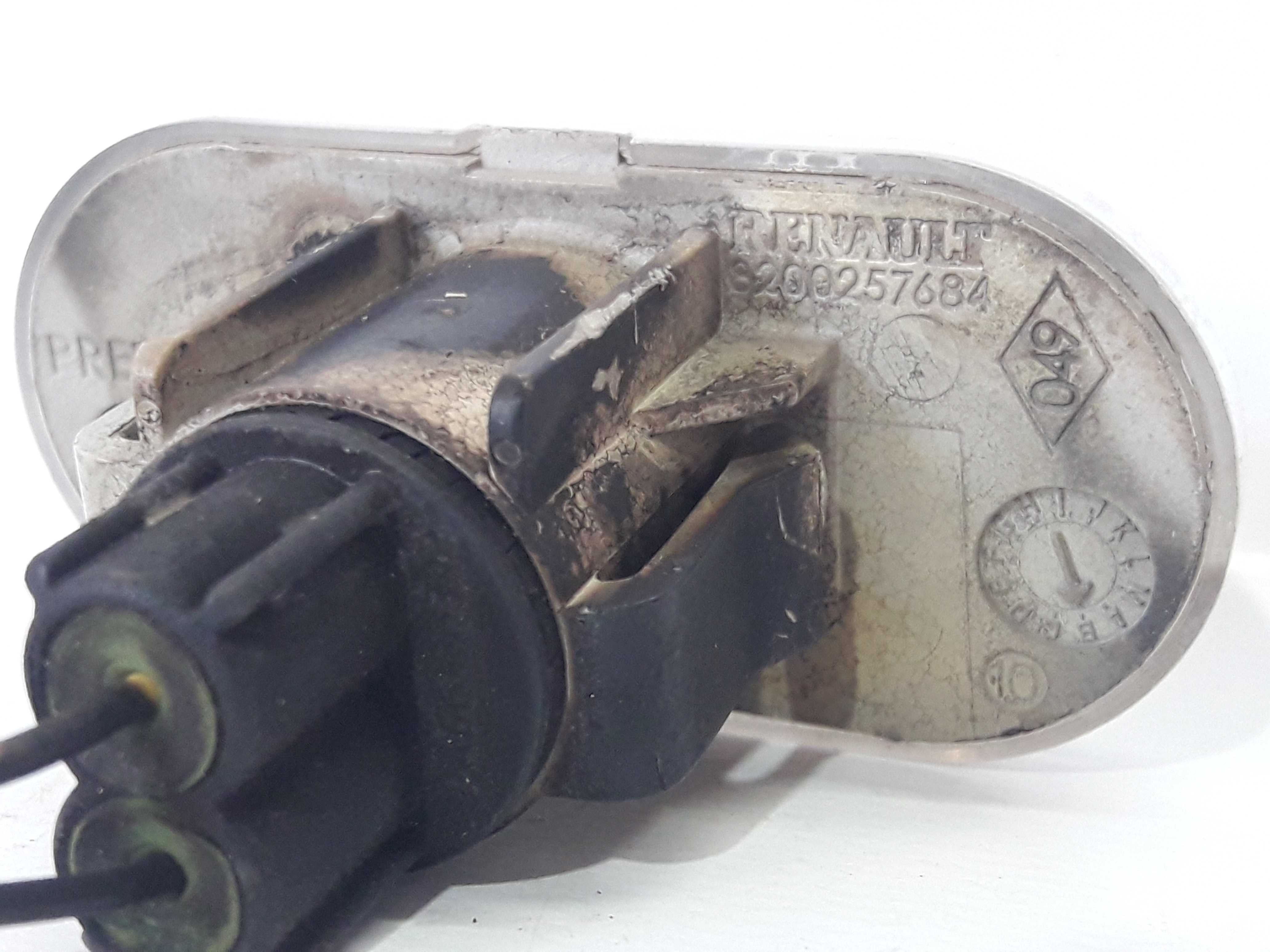 Pisca Lateral Branca Renault Logan 2019 3200257684  Direito Branco 4