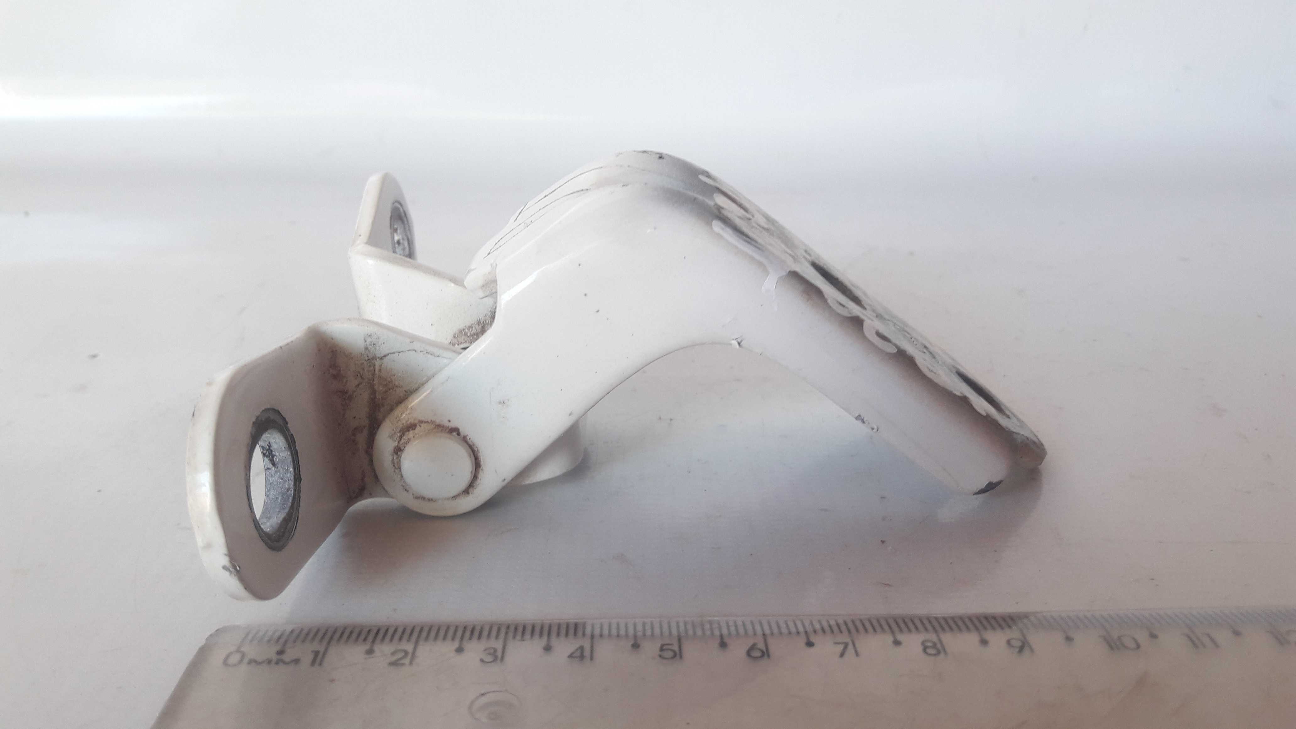 Dobradiça Porta Traseira Direita Inferior Hb20 Hatch 12/19 3