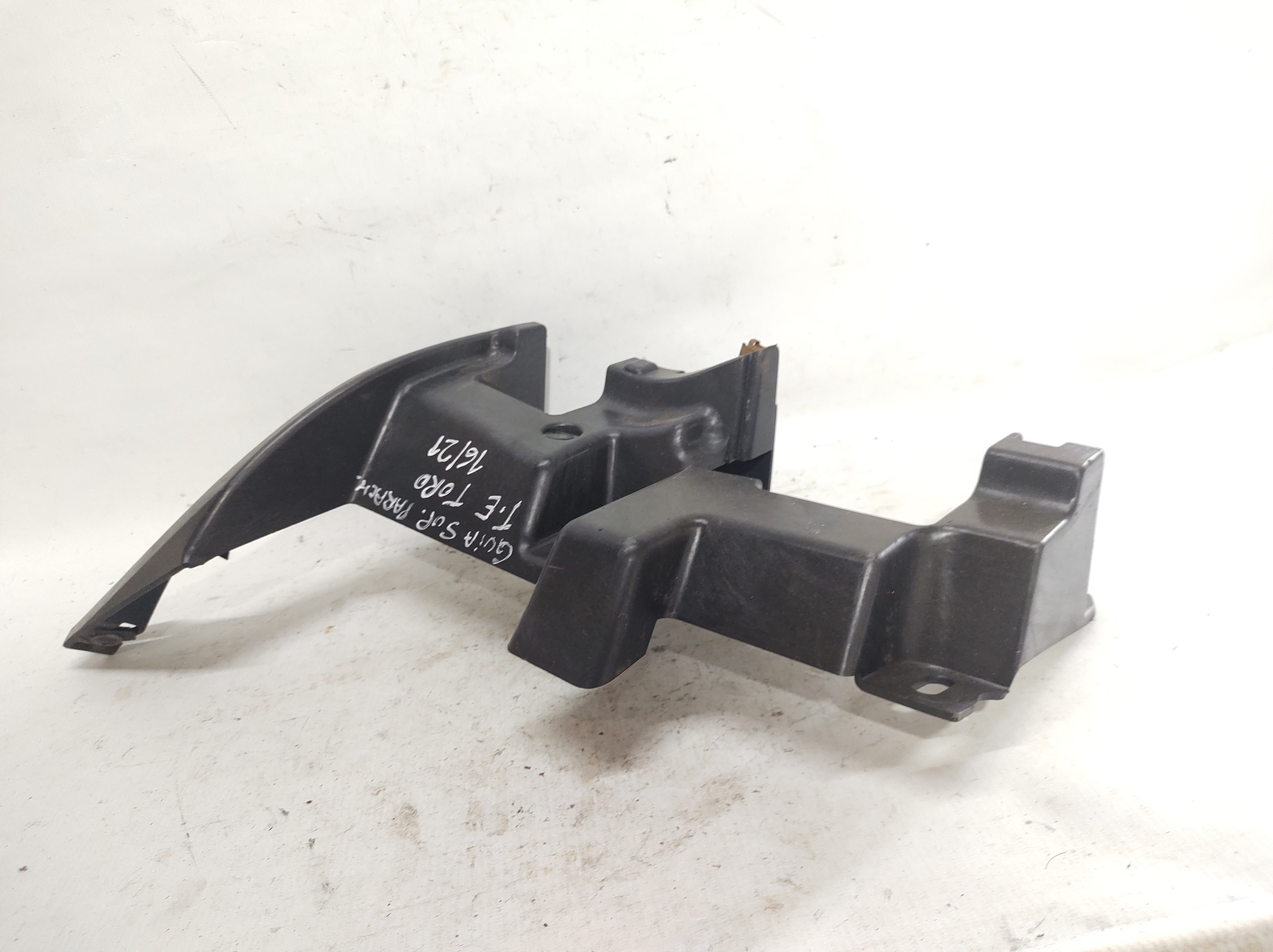 Suporte Guia Para-choque Tras Esquerdo Toro 16 A 21 51969005 7