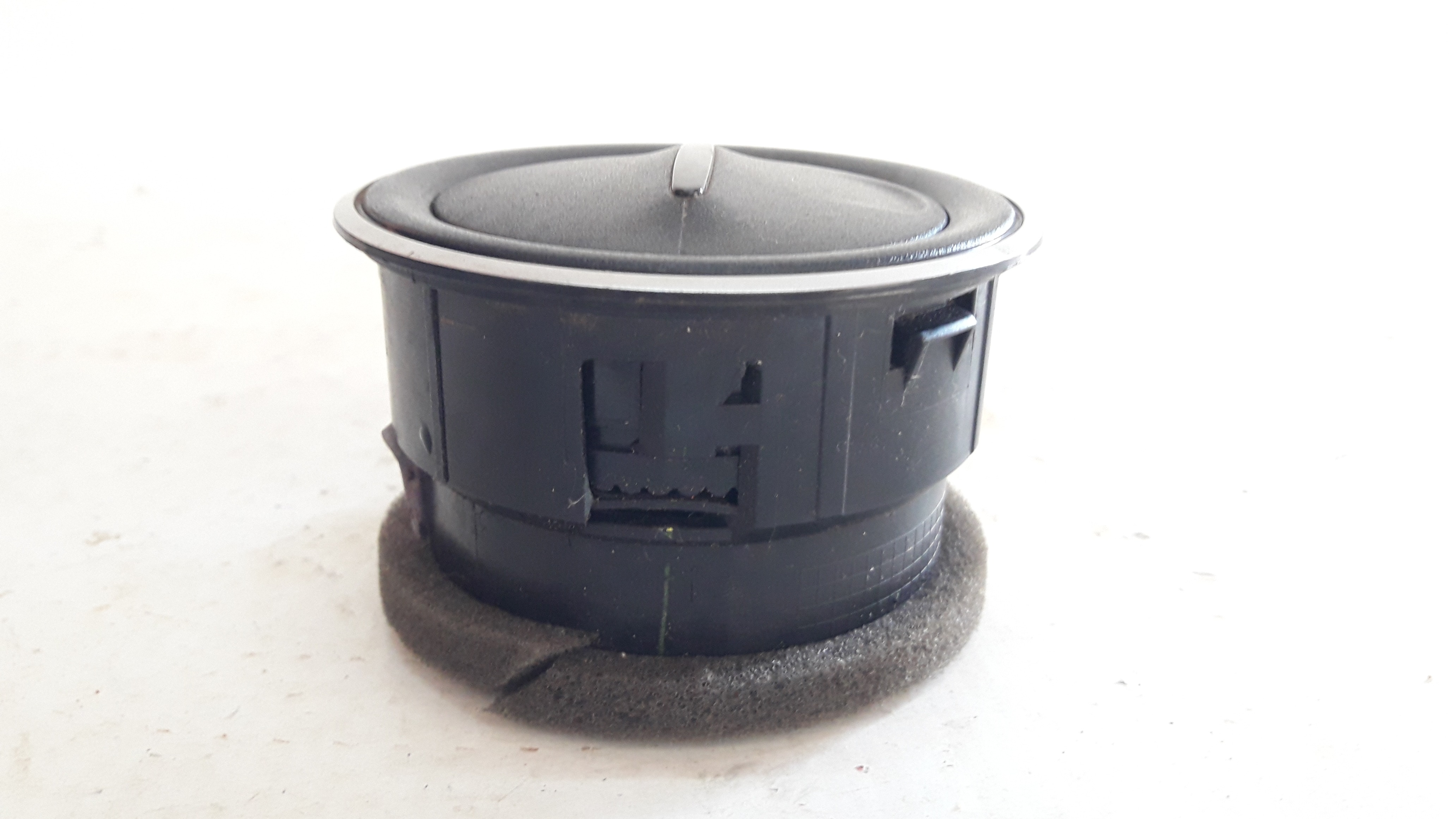 Difusor Ar Aro Prata Kwid 17 A 19 687607209r 10