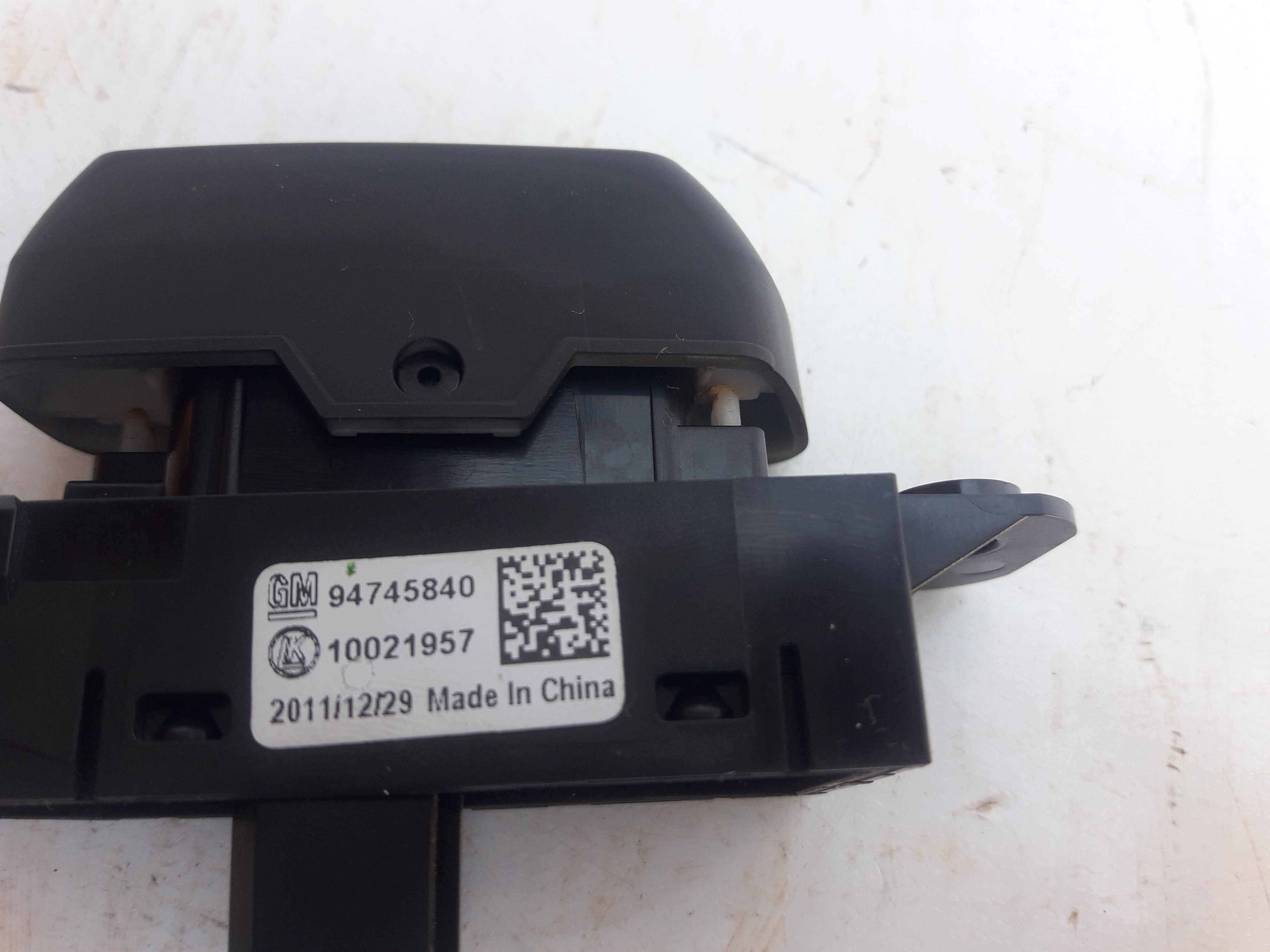 Interruptor Trava Destrava Portas Cobalt 2011/2015 Original 3