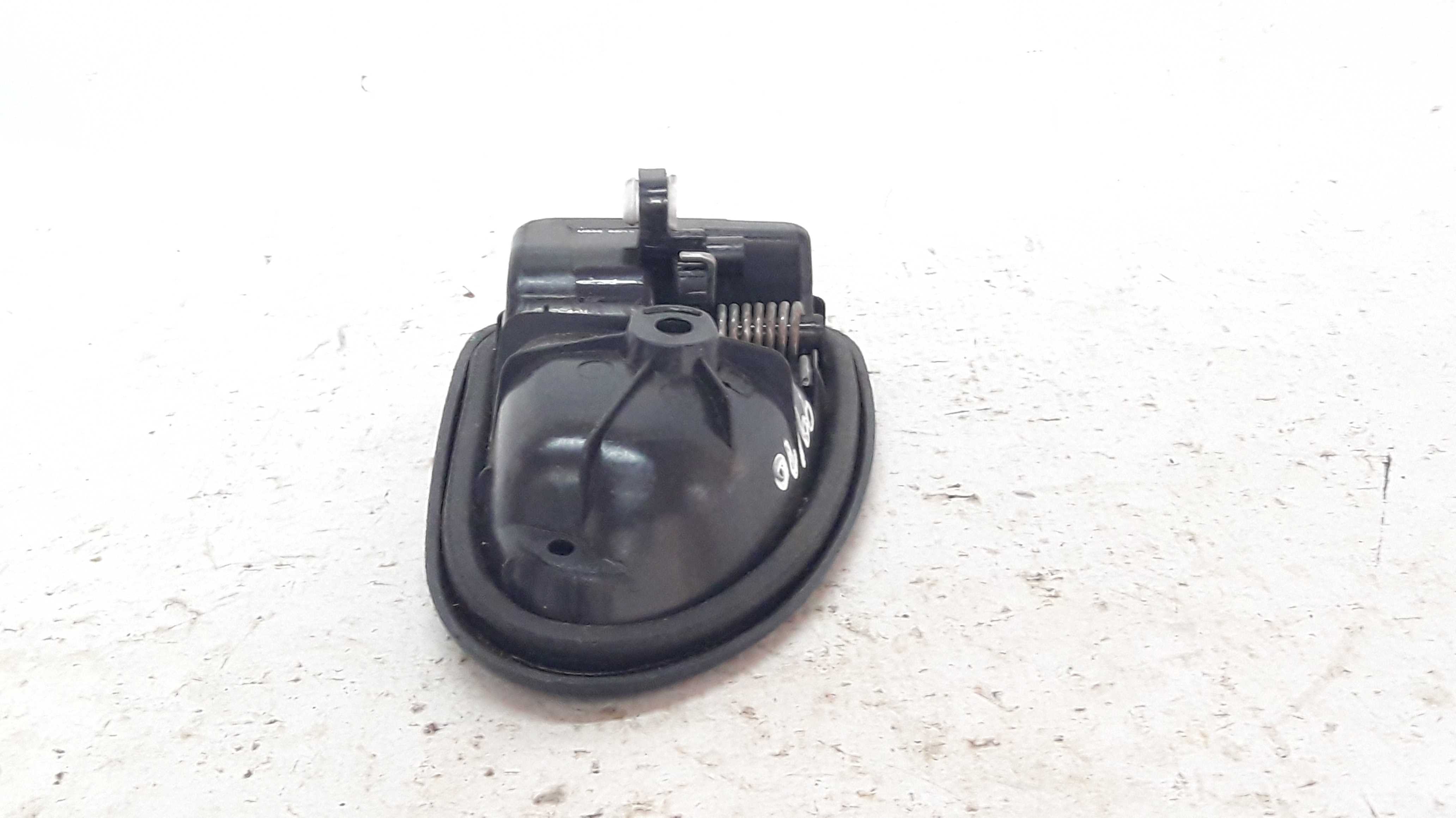 Maçaneta Interna Traseira Direita Clio 99 A 10  Preto Traseira 5