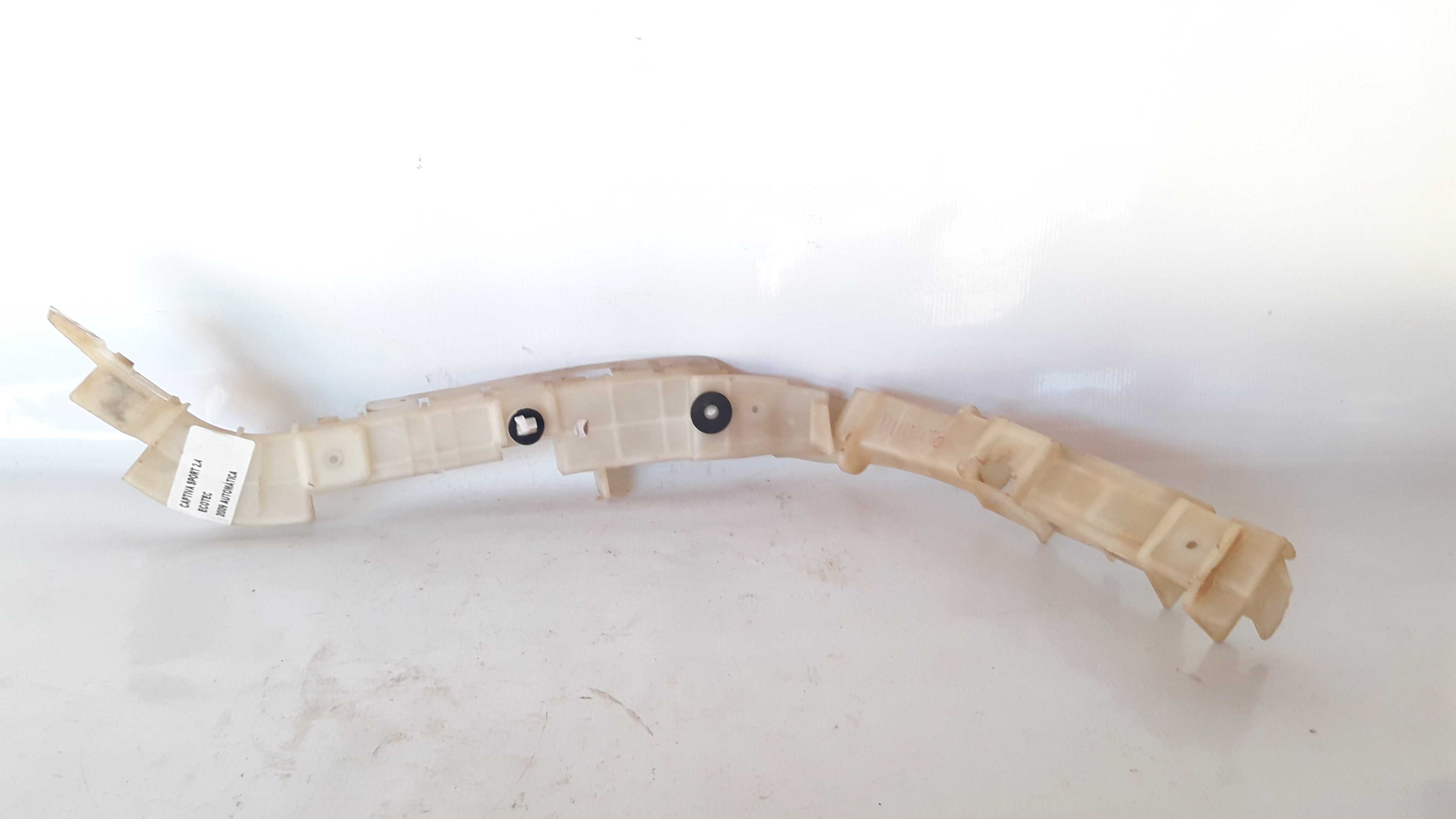 Suporte Guia Parachoque Traseiro Direito Captiva 96819743