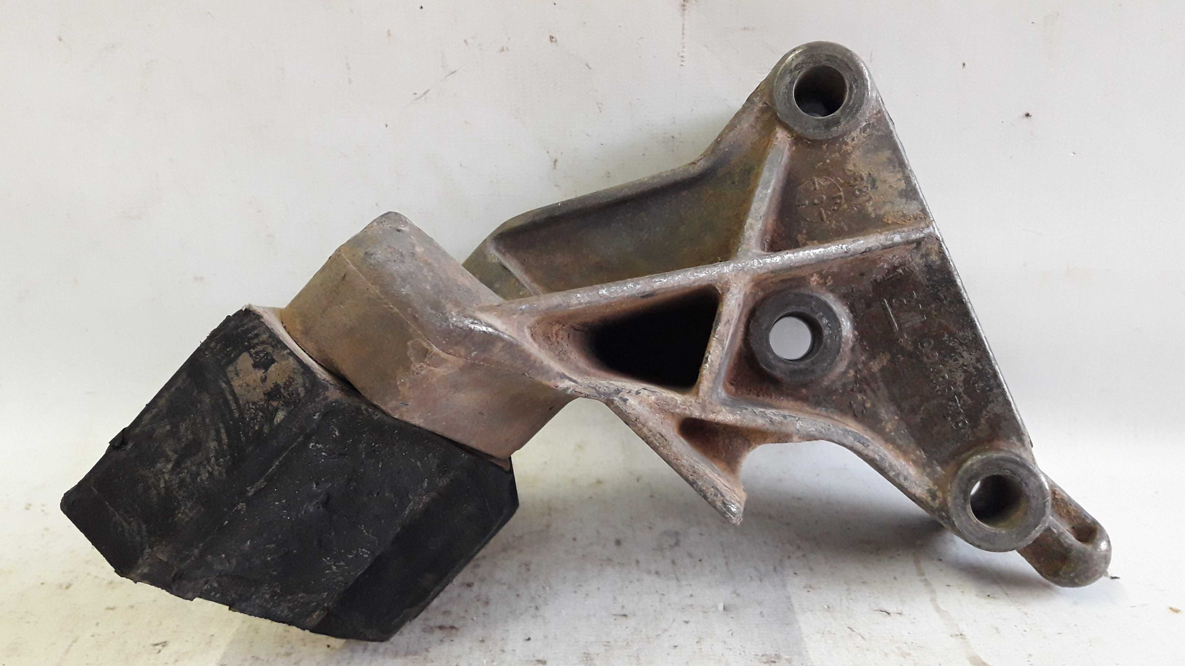Suporte Coxim Traseiro Motor Vectra 2.0/2.2 97/05 90496729 2