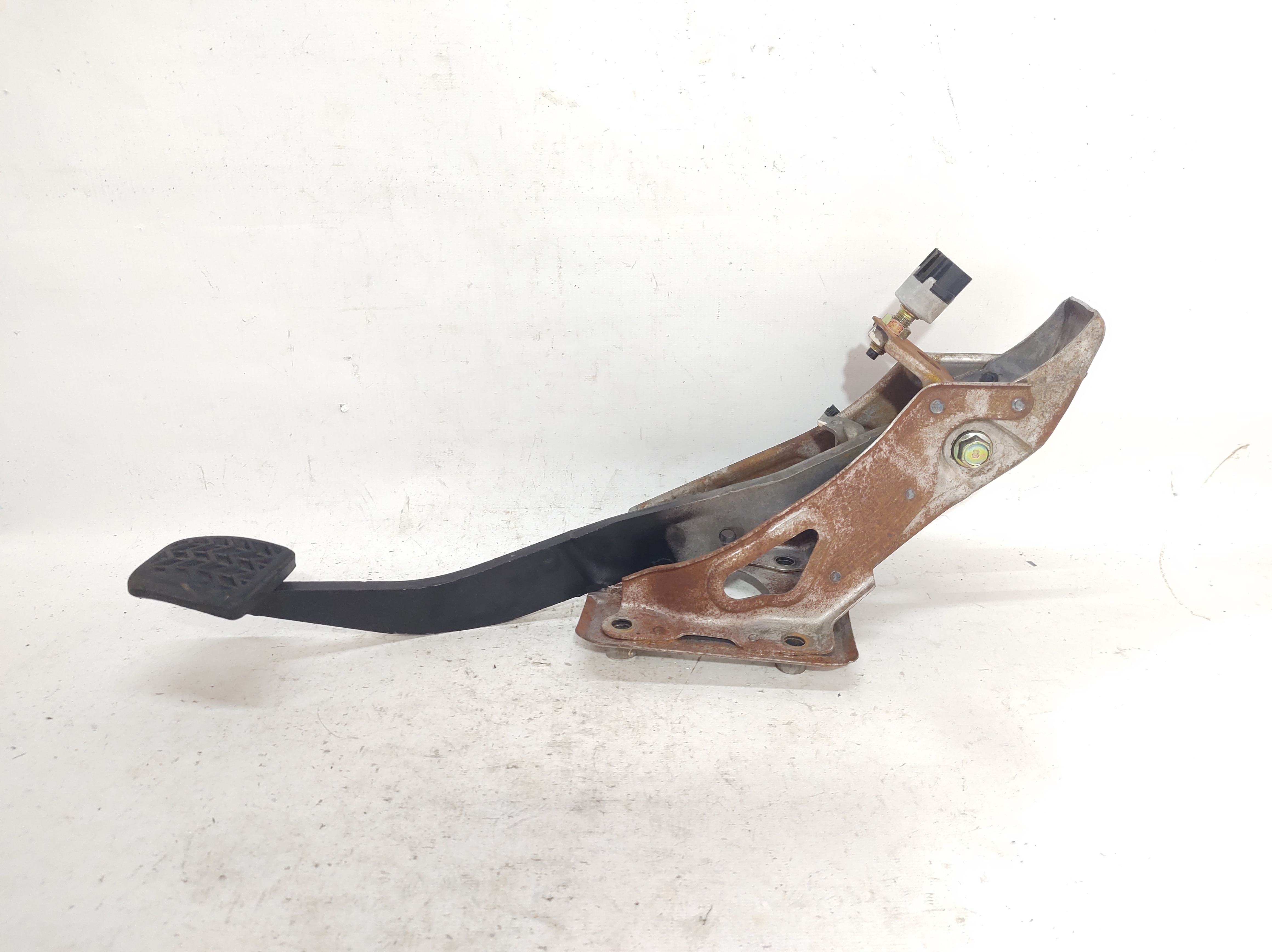 Pedal Embreagem Corolla 03 A 08 3
