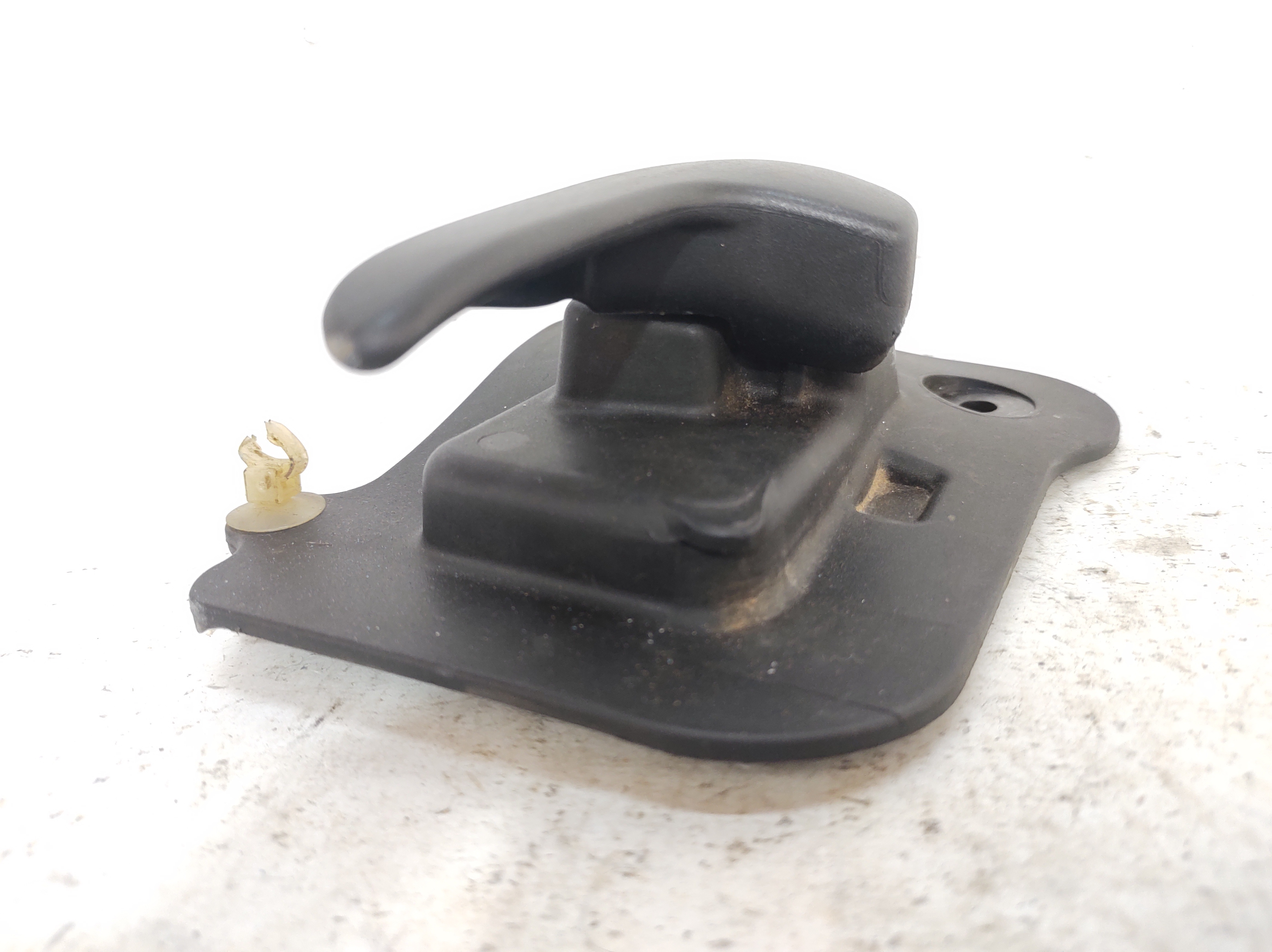 Macaneta Interna Traseira Esquerda Meriva 02 A 12 93383330 – Preto – Traseira 2