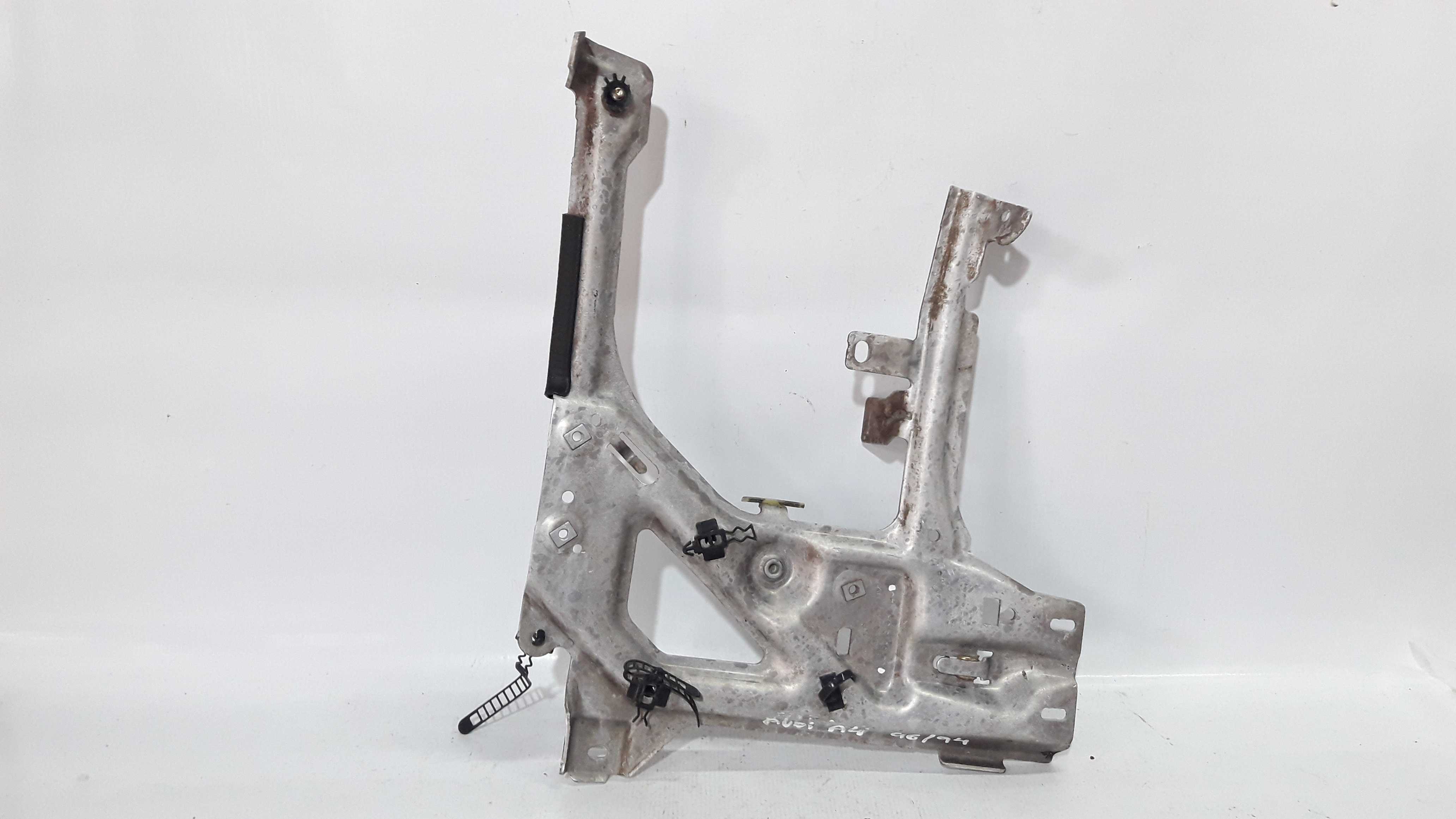 Painel Apoio Esquerdo Audi A4 96/99 8d1857319a 21709 2
