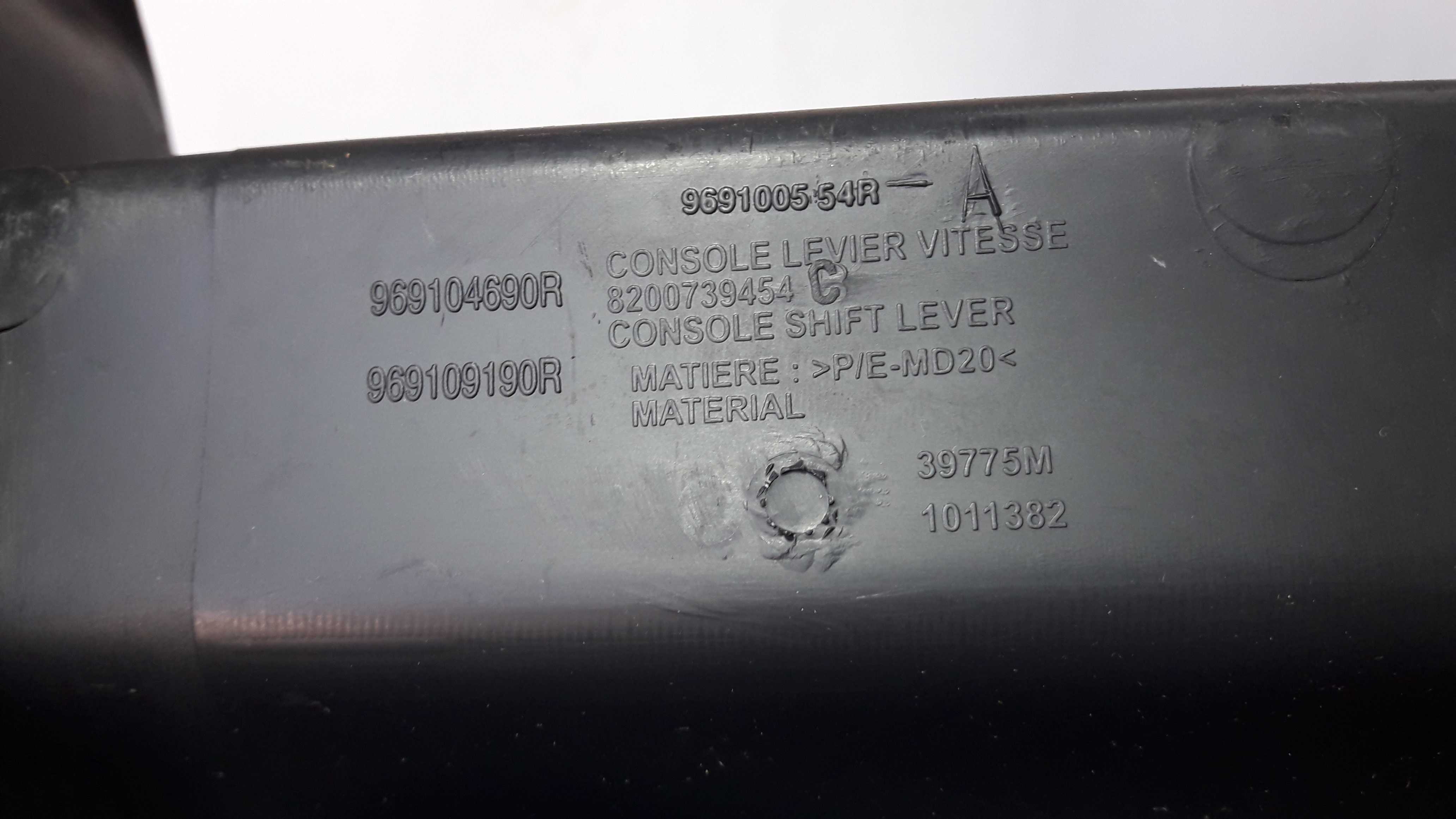 Moldura Console Central Cambio Sandero 7/12 969104690r 25243 7