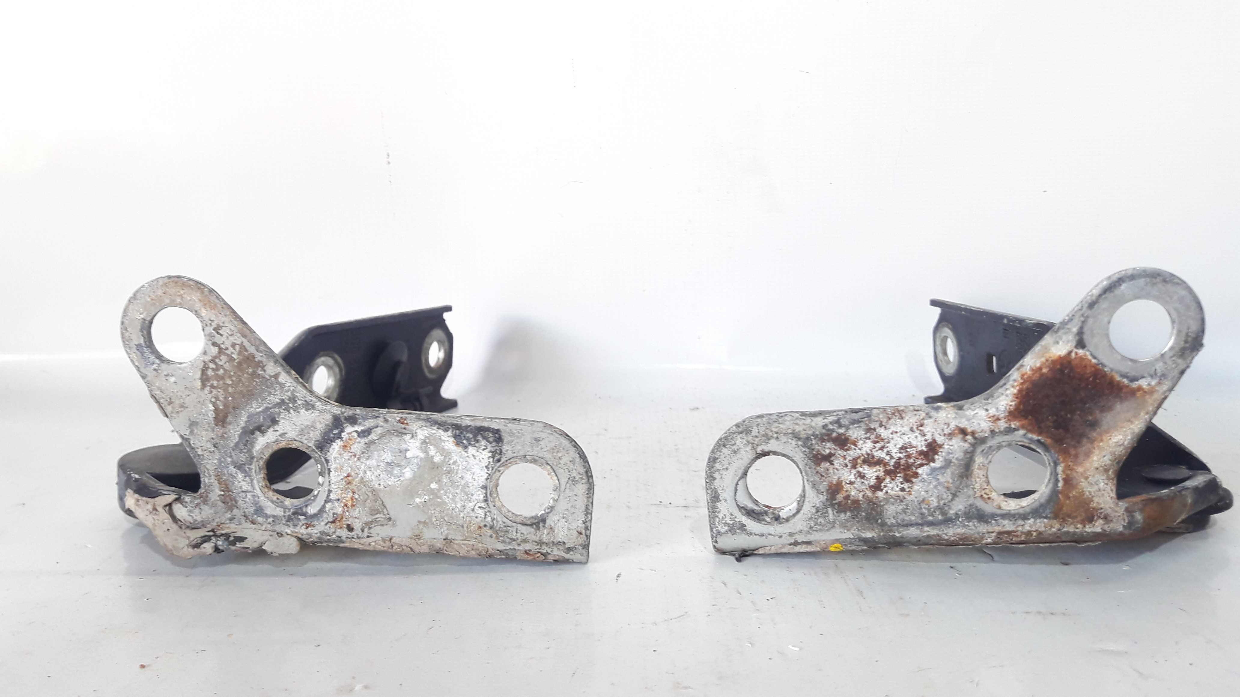 Par Braço Dobradiças Capô Polo 03/06 6q0823302/1 4