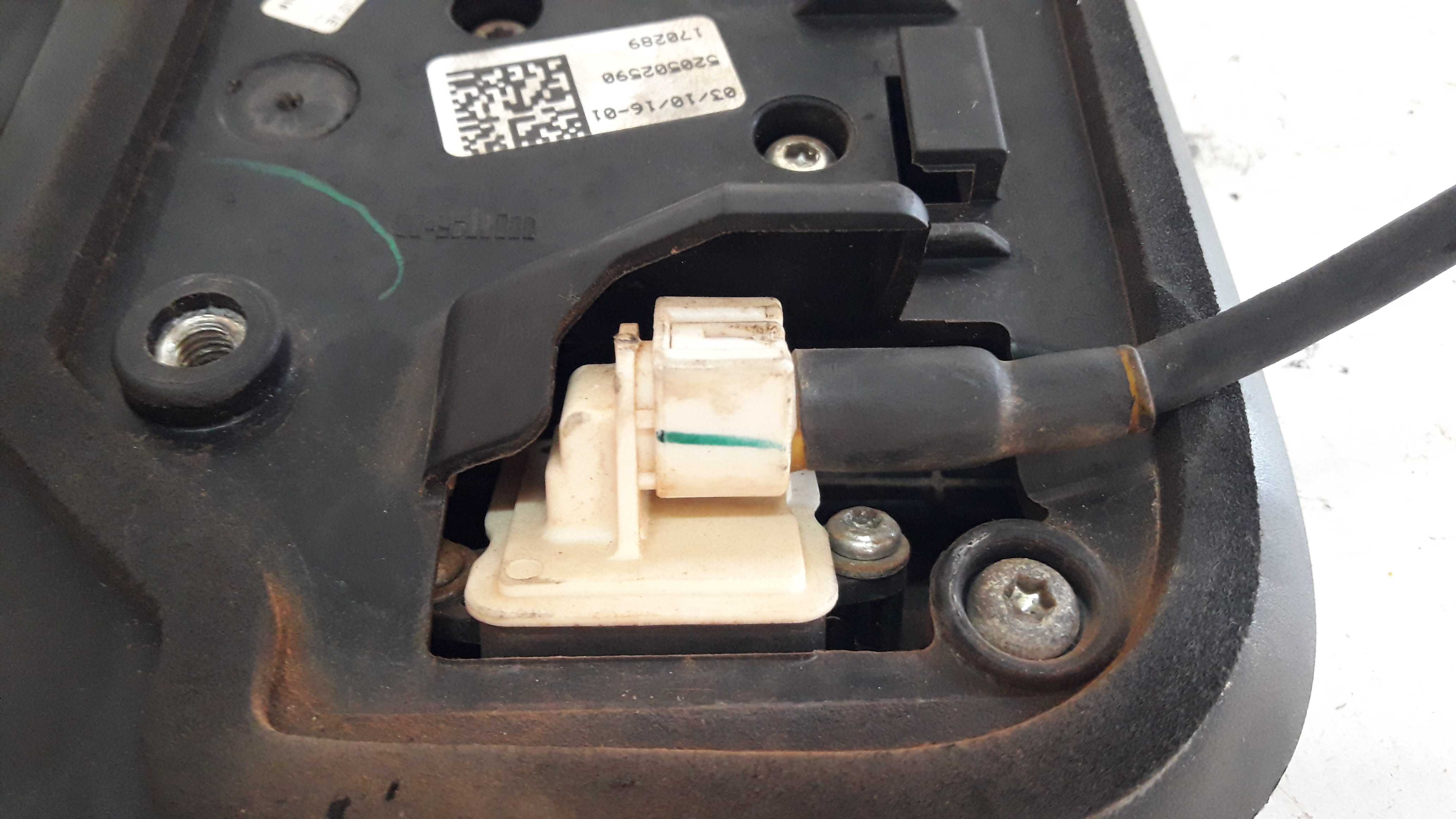 Maçaneta Tampa Traseira Com Camera Toro 16 A 21 520502590  Preta Traseira 7