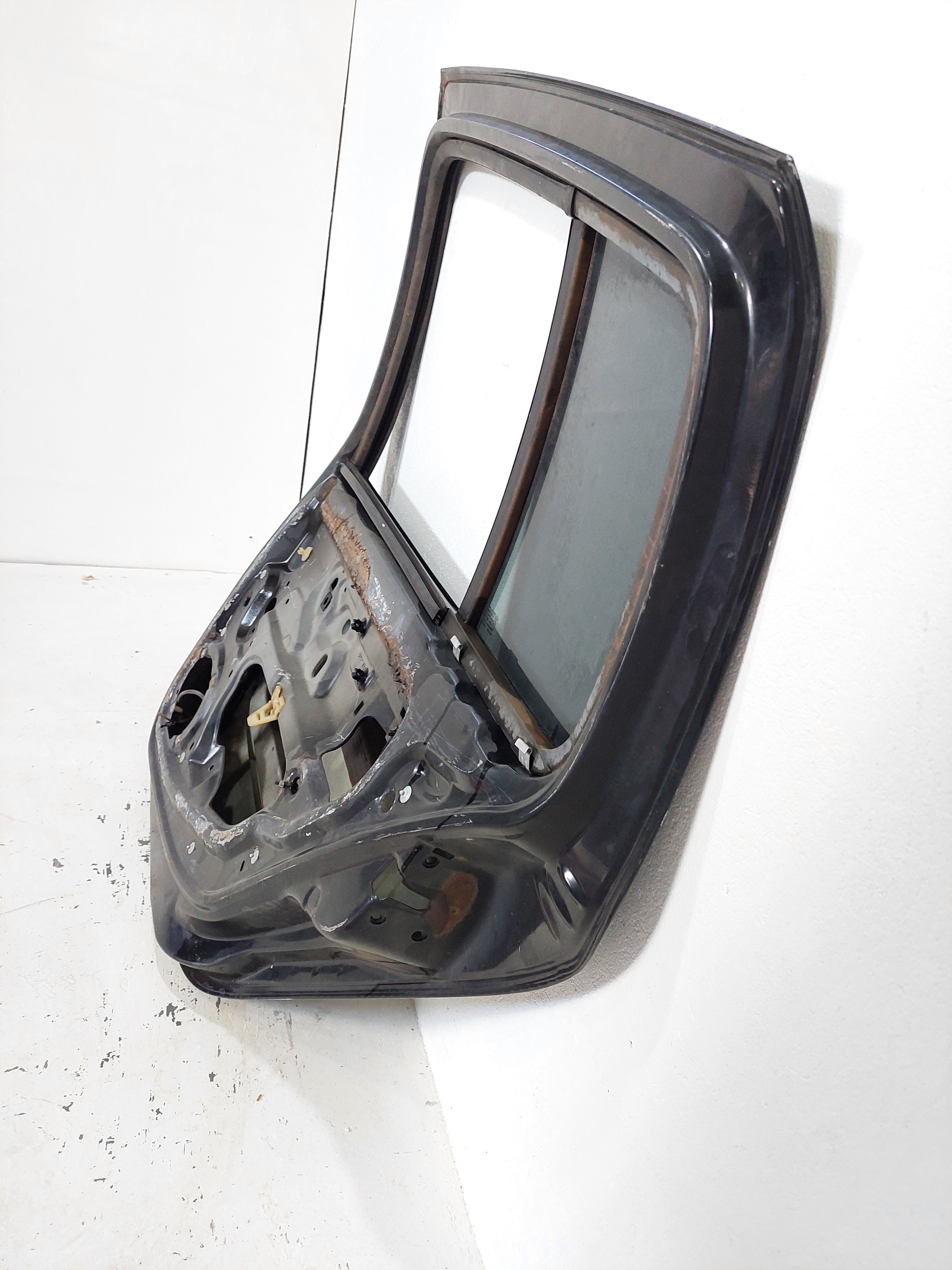 Porta Traseira Direita Renault Clio C/ Pequenos Detalhes 3