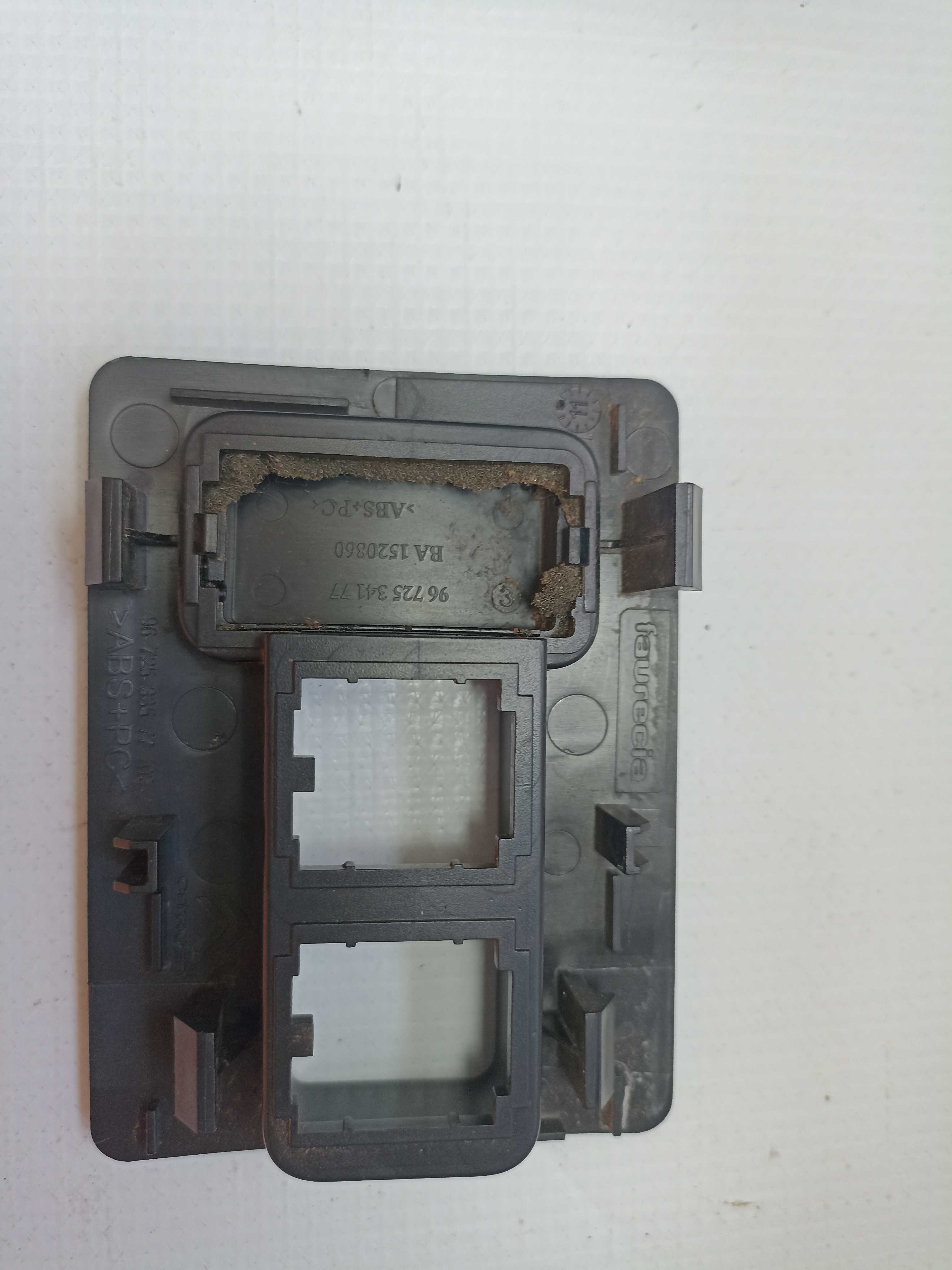 Moldura Botão Interruptor Estacionamento C3 Picasso 2011 16v 2