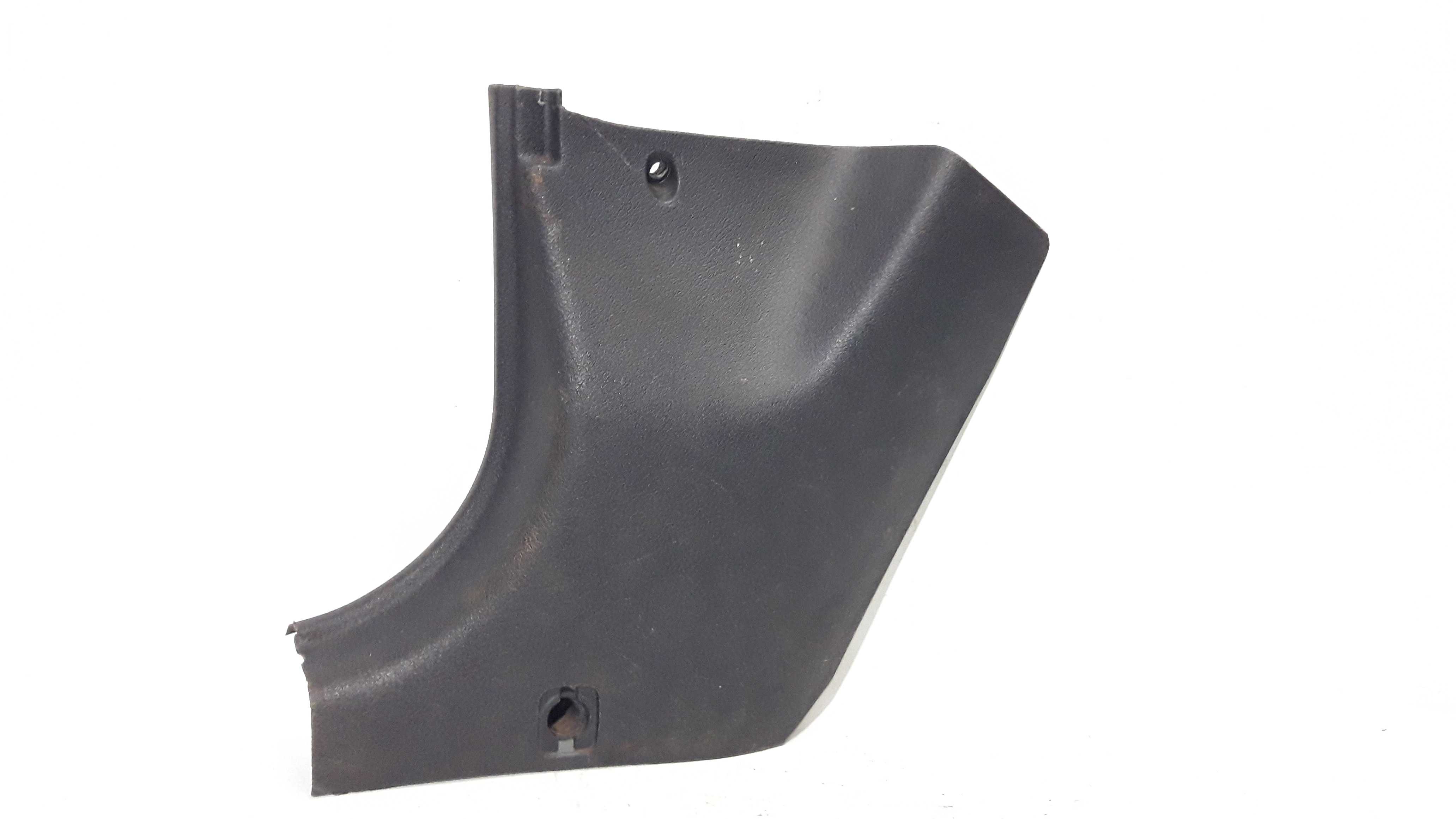 Soleira Dianteira Esquerda Audi A4 96/00 8d1867271a 20213 Preto