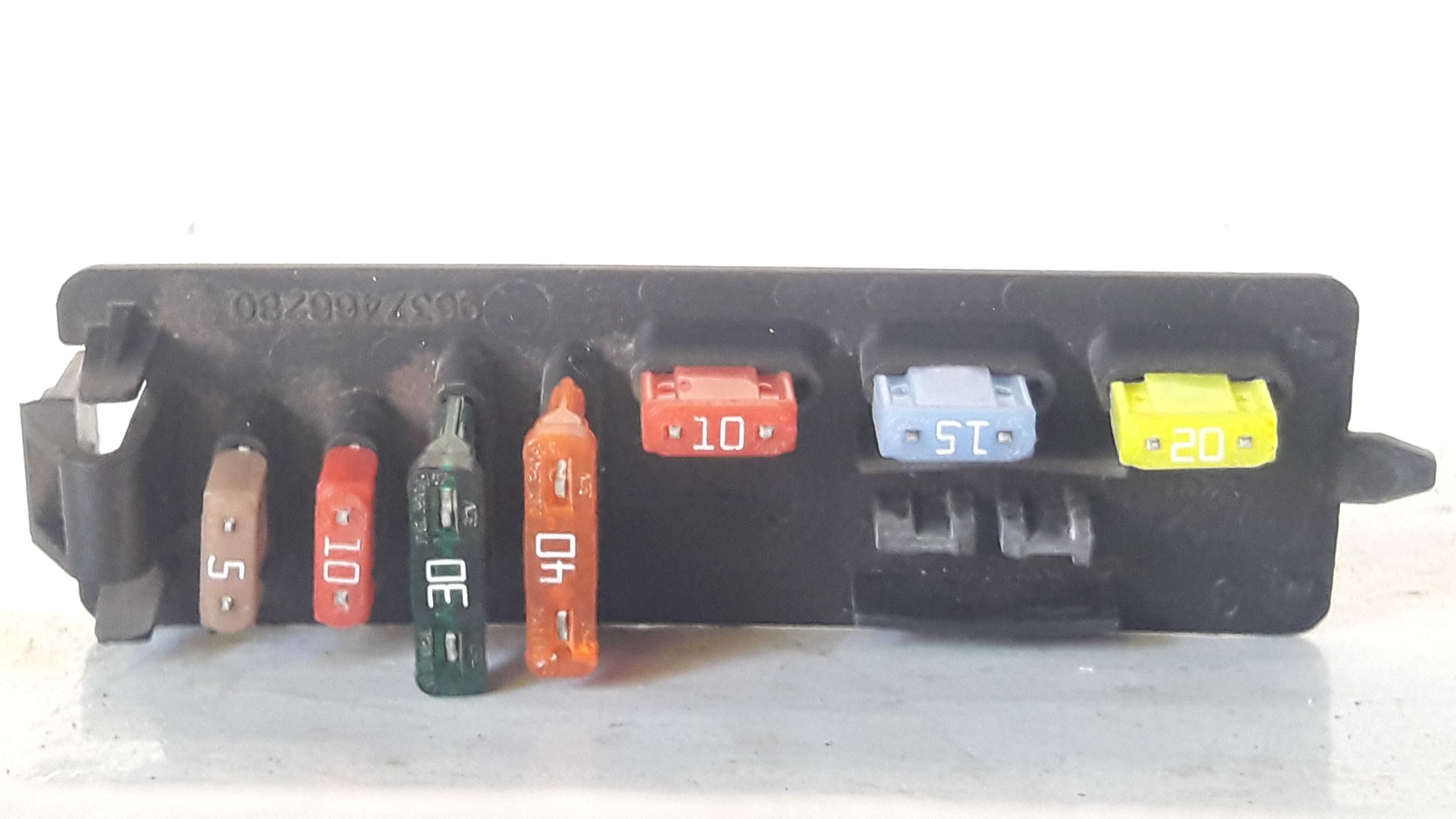 Tampa Fusível Painel Citroen C4 Pallas 10 9637466280 14546 2