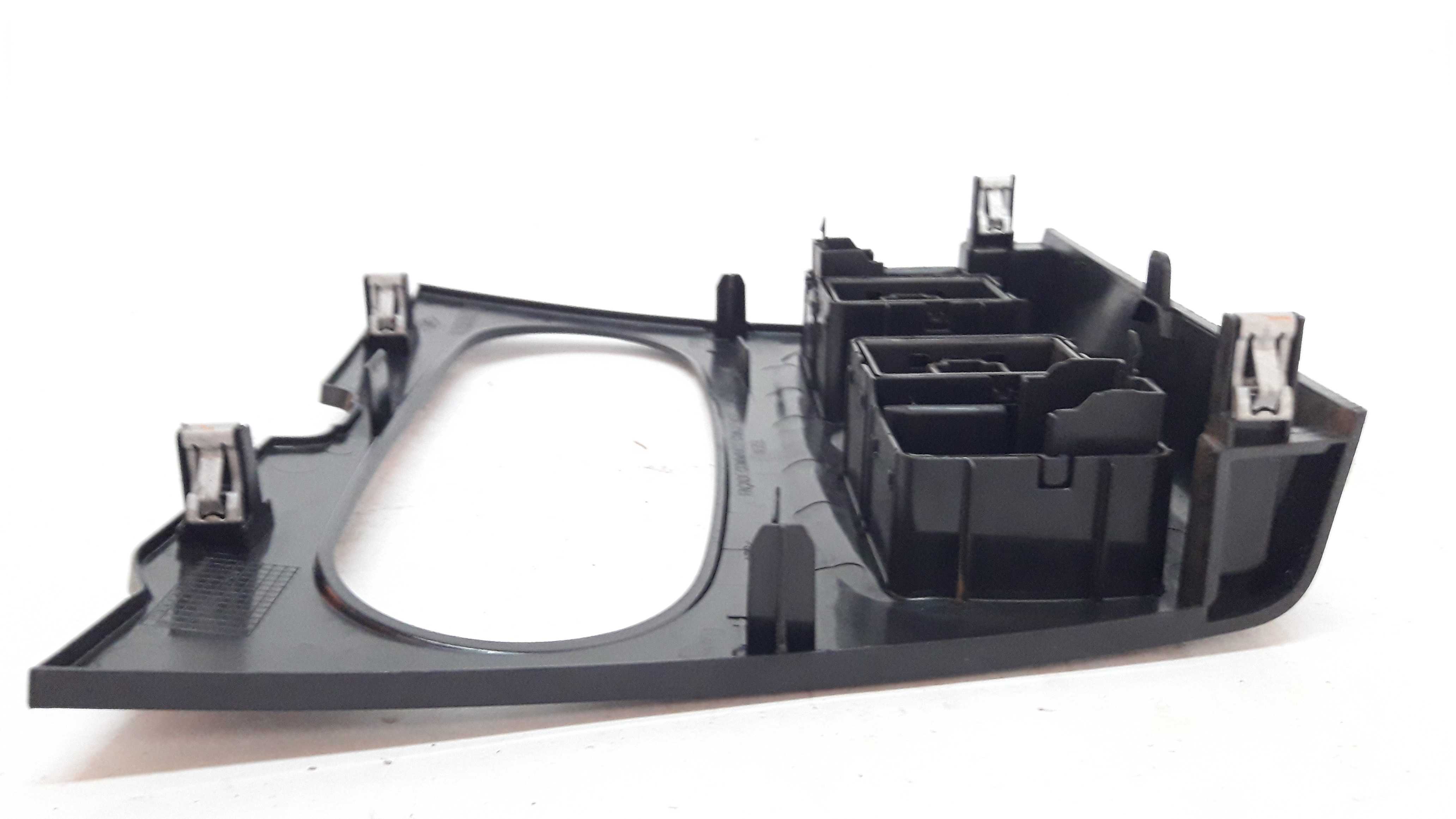 Moldura Central Botão Logan Sandero 15 A 19 275000884r 6